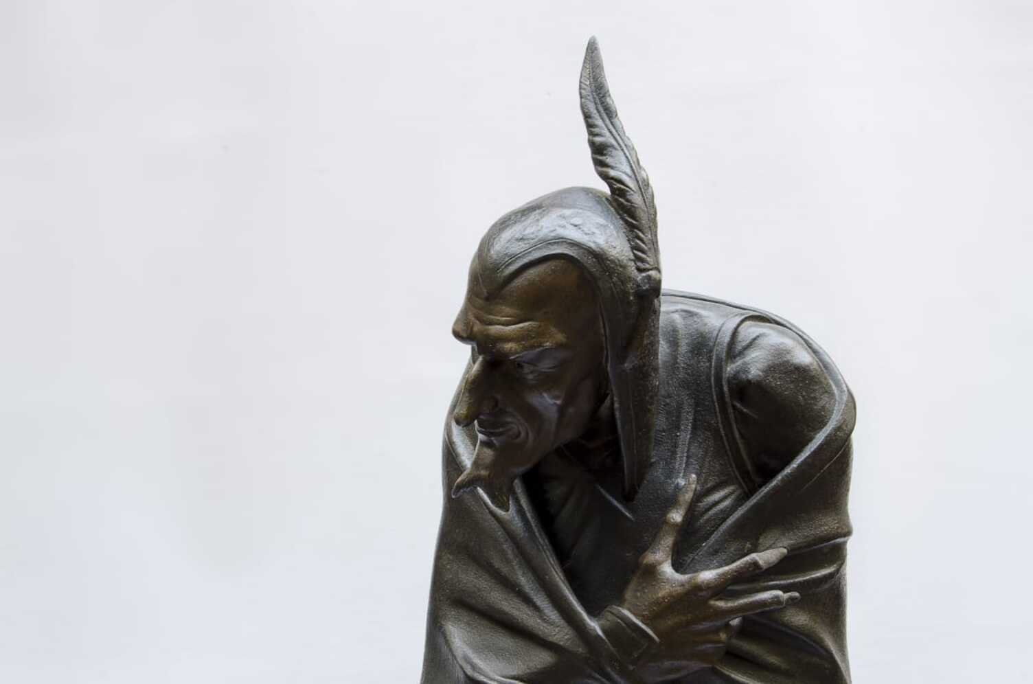 mephistopheles statue