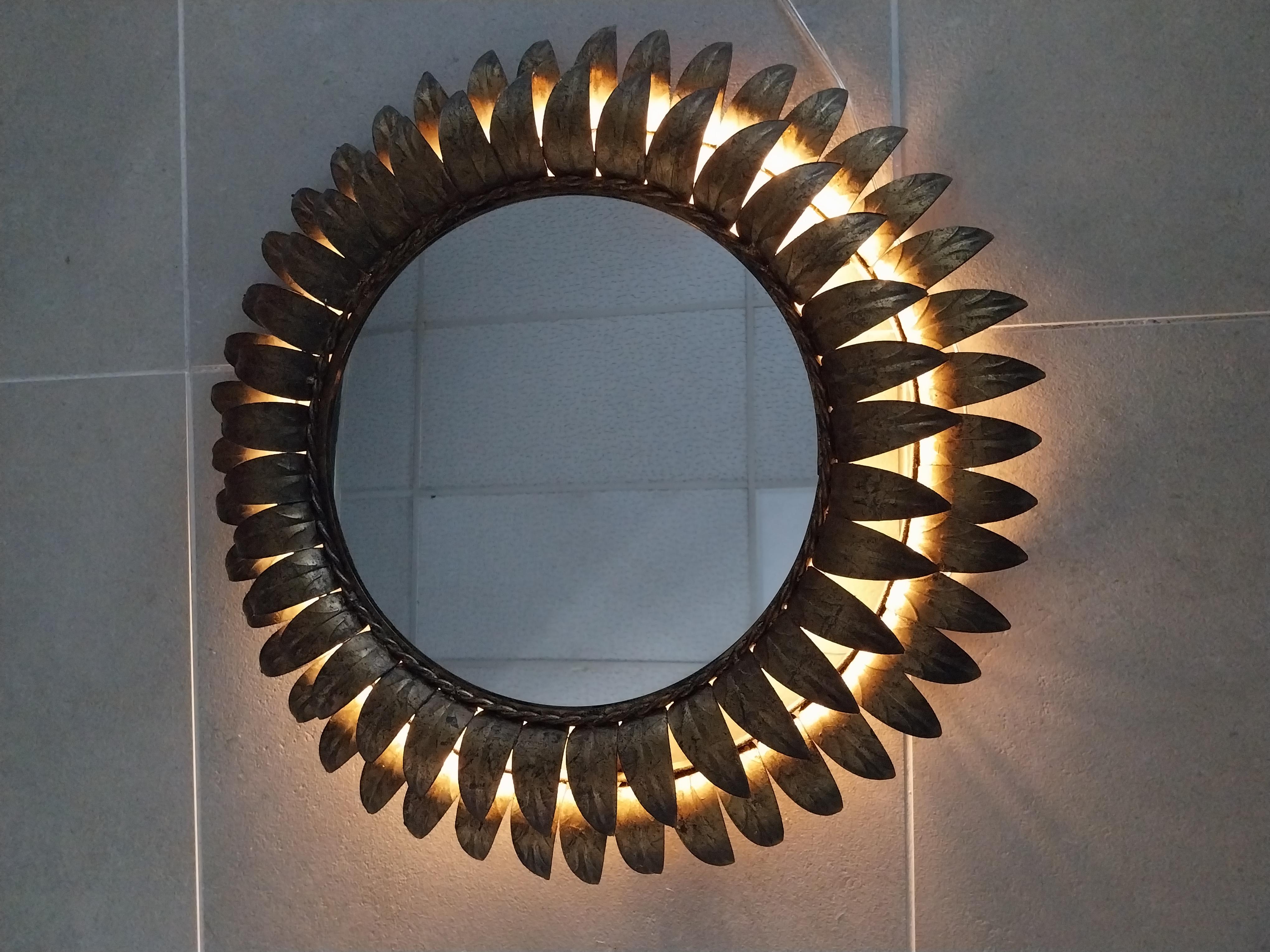 Meral sunburst mirror with wall-light For Sale 3