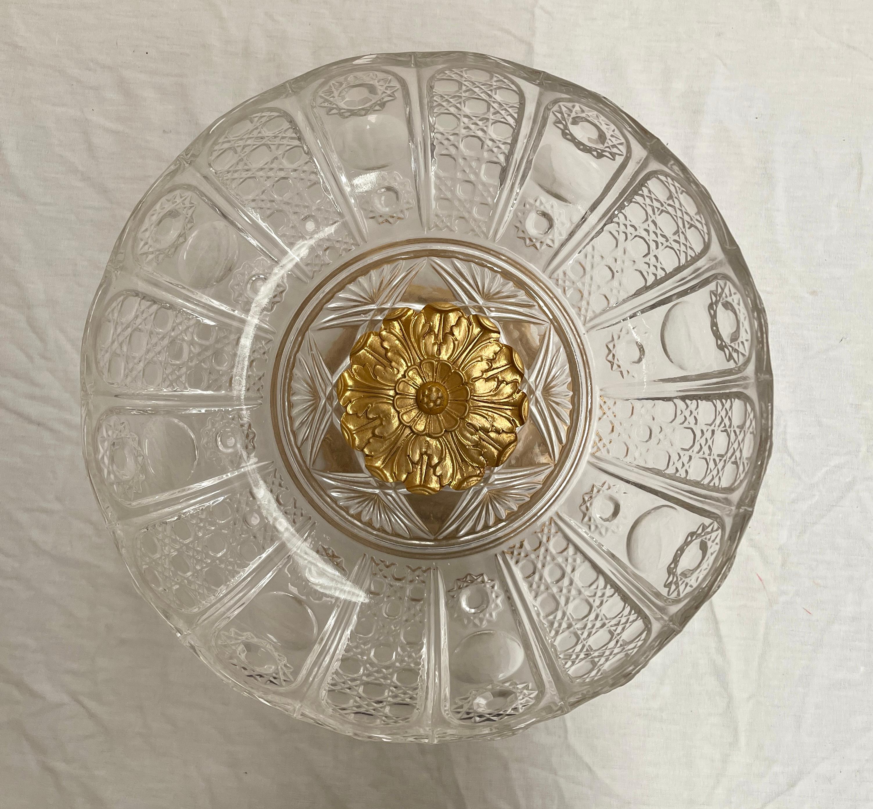 Wunderschöner Tafelaufsatz aus italienischem Kristall und 24 Karat vergoldeter Bronze (Sonstiges) im Angebot