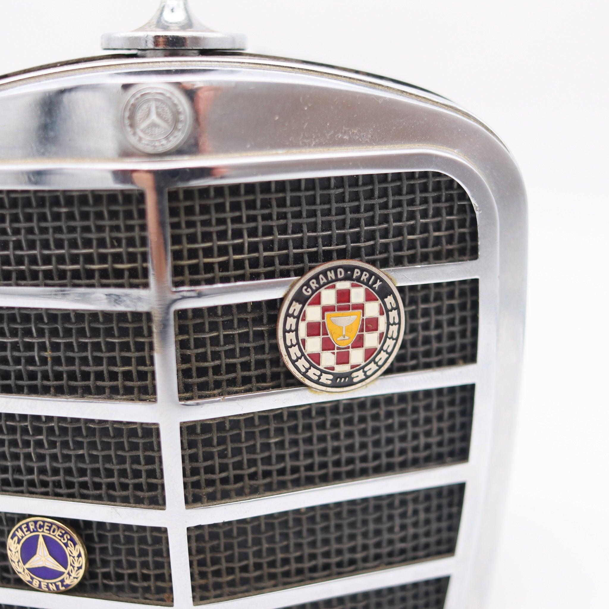 MERCEDES BENZ 1966 Royal London Auto Kühlergrill Schreibtisch Benzinfeuerzeug Lackiert (Englisch) im Angebot