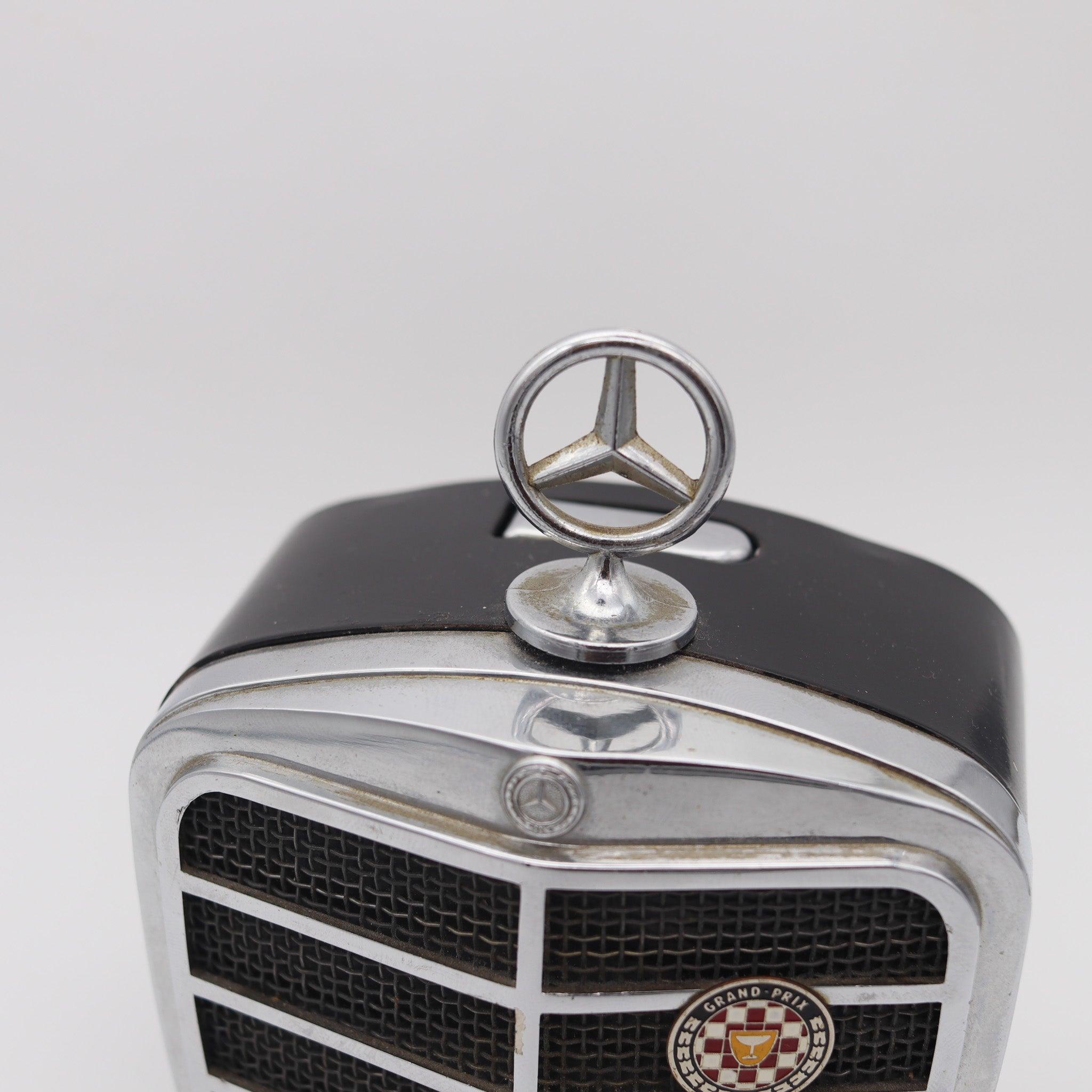 MERCEDES BENZ 1966 Royal London Auto Kühlergrill Schreibtisch Benzinfeuerzeug Lackiert (Mitte des 20. Jahrhunderts) im Angebot