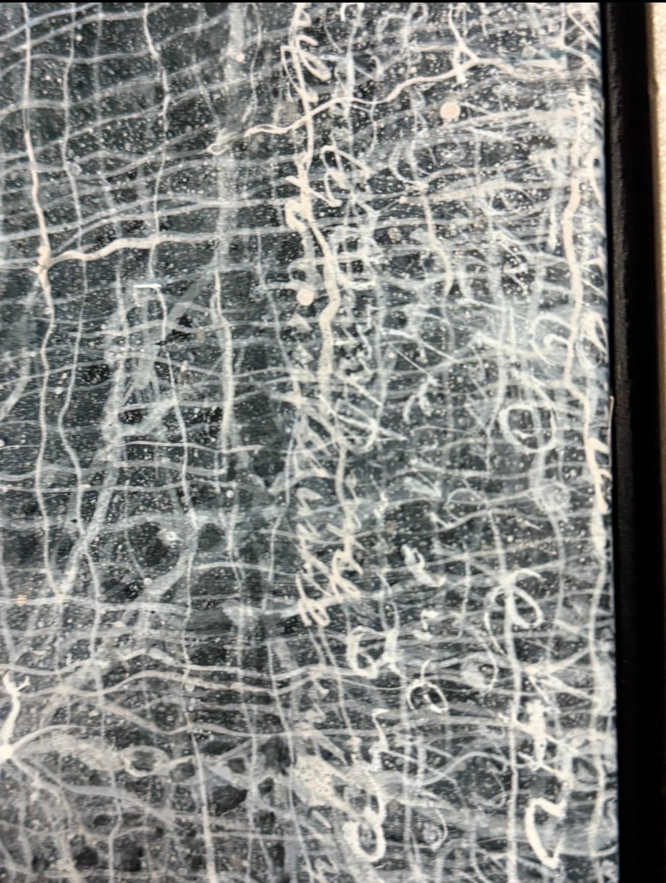 Mercedes Elena González, (vénézuélienne, 1952-), 
Neurohilados
Grand tableau abstrait avec calligraphie
Acrylique sur toile, 
Signé à la main 
Daté de 1999 au verso
Dimensions 54