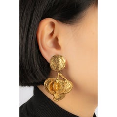 Mercedes Robirosa Beaten Golden Metal Clip-on Earrings