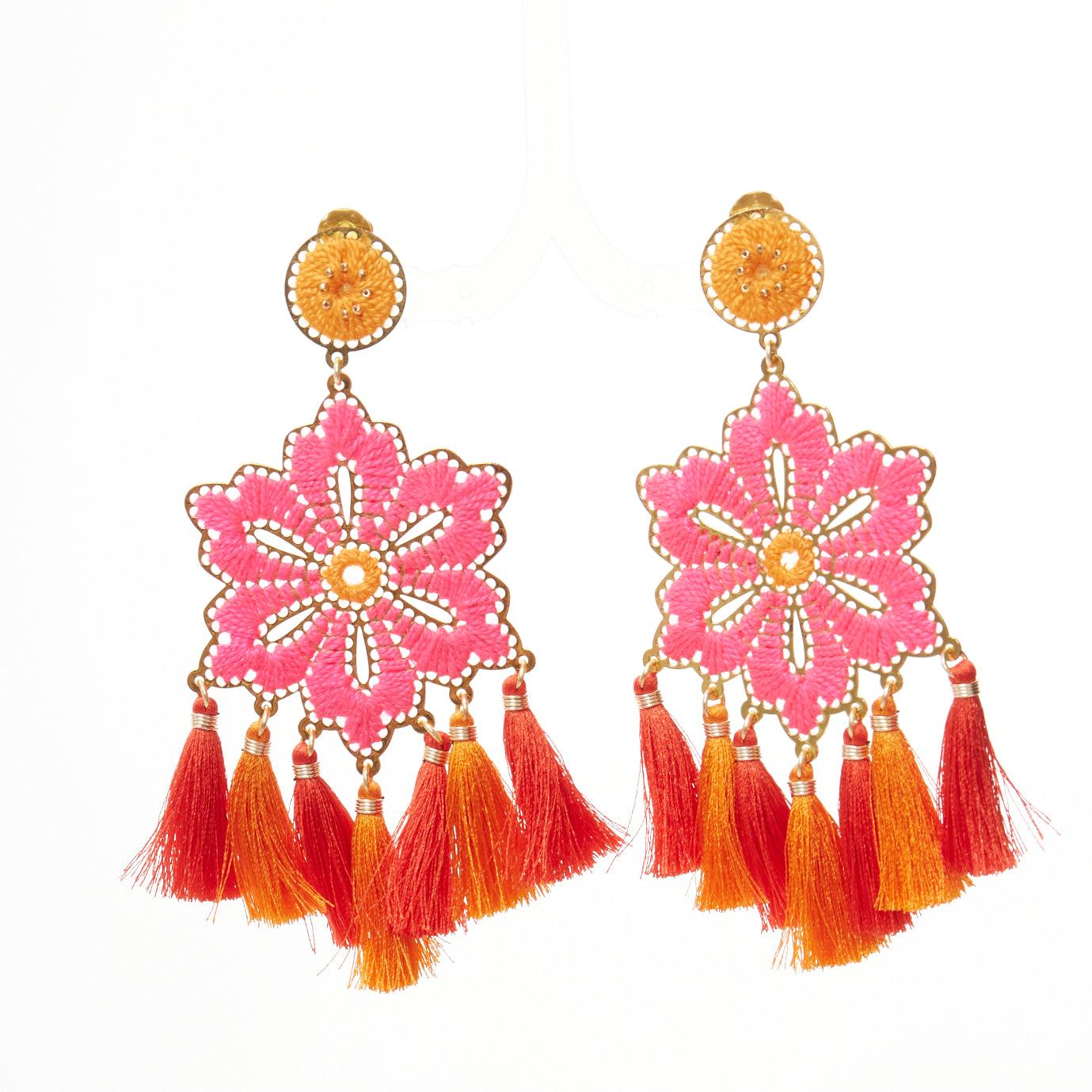 MERCEDES SALAZAR neon pink orange floral tassel gold clip on earrings
Reference: AAWC/A01247
Brand: Mercedes Salazar
Material: Metal, Fabric
Color: Neon Pink, Gold
Pattern: Solid
Closure: Clip On
Lining: Gold Metal
Extra Details: Logo at one of the