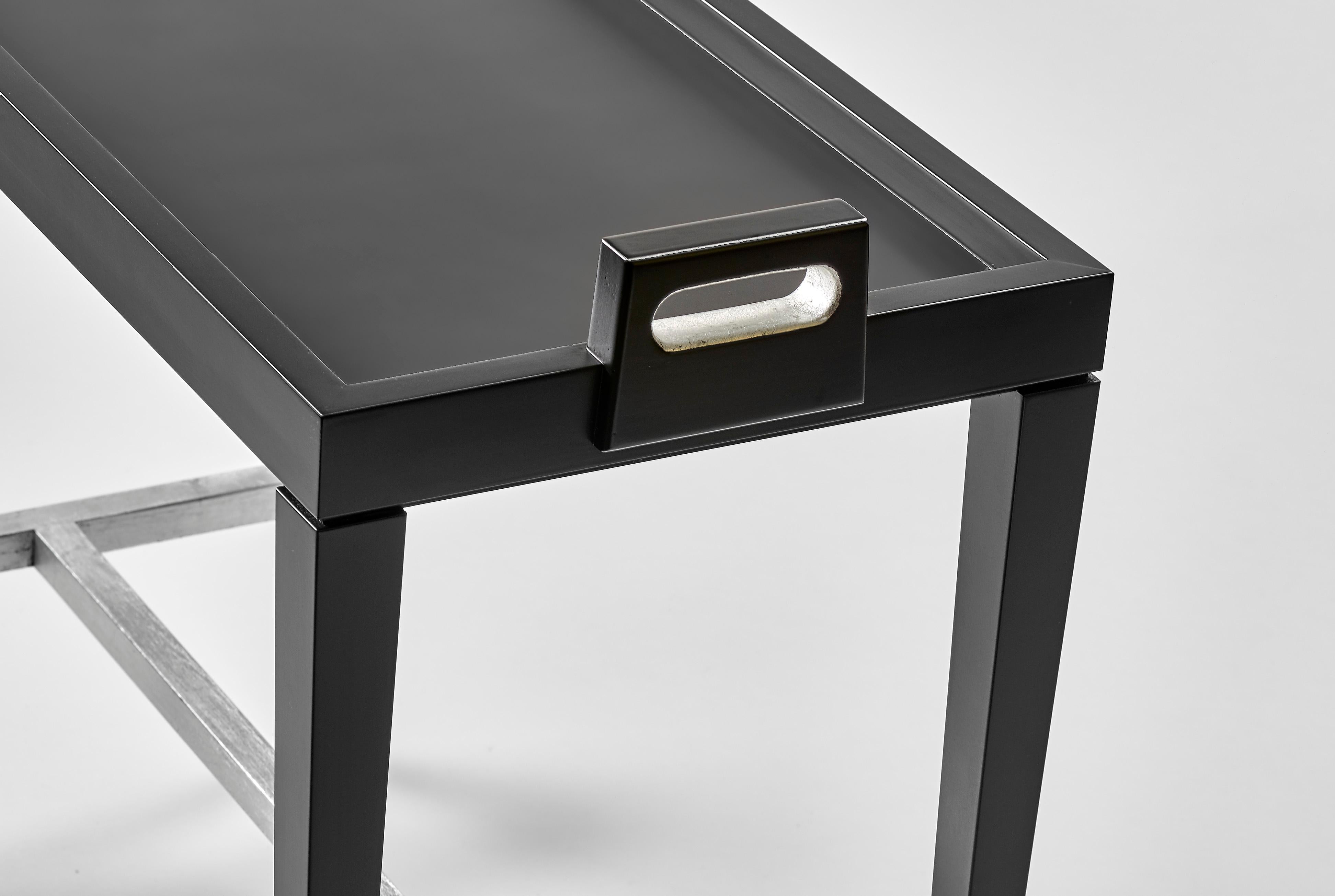 Contemporary black side or end table
Dimensions: 24