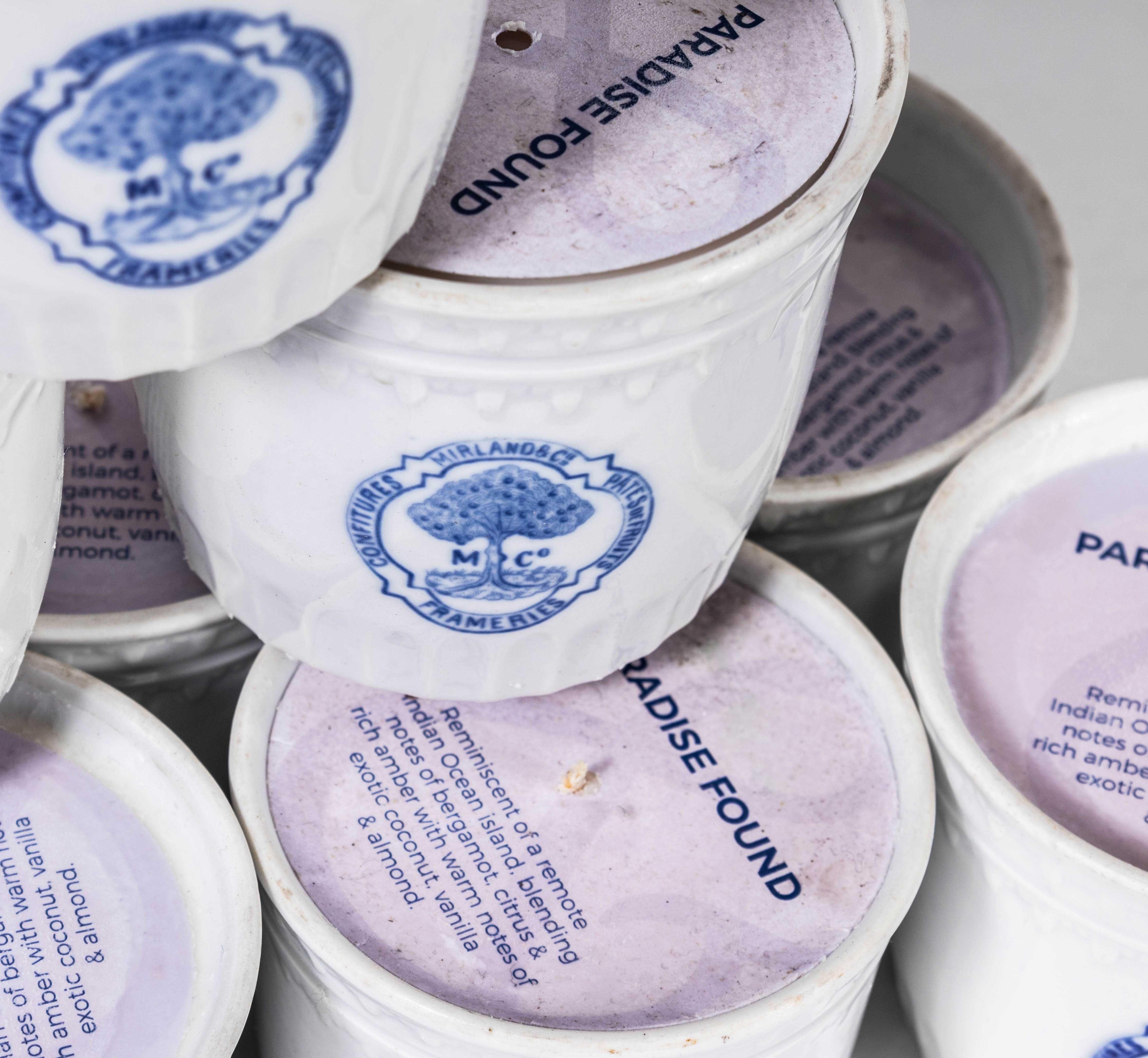 Merchant & Found Scented Candle - Paradise Found In Good Condition For Sale In Hook, Hampshire