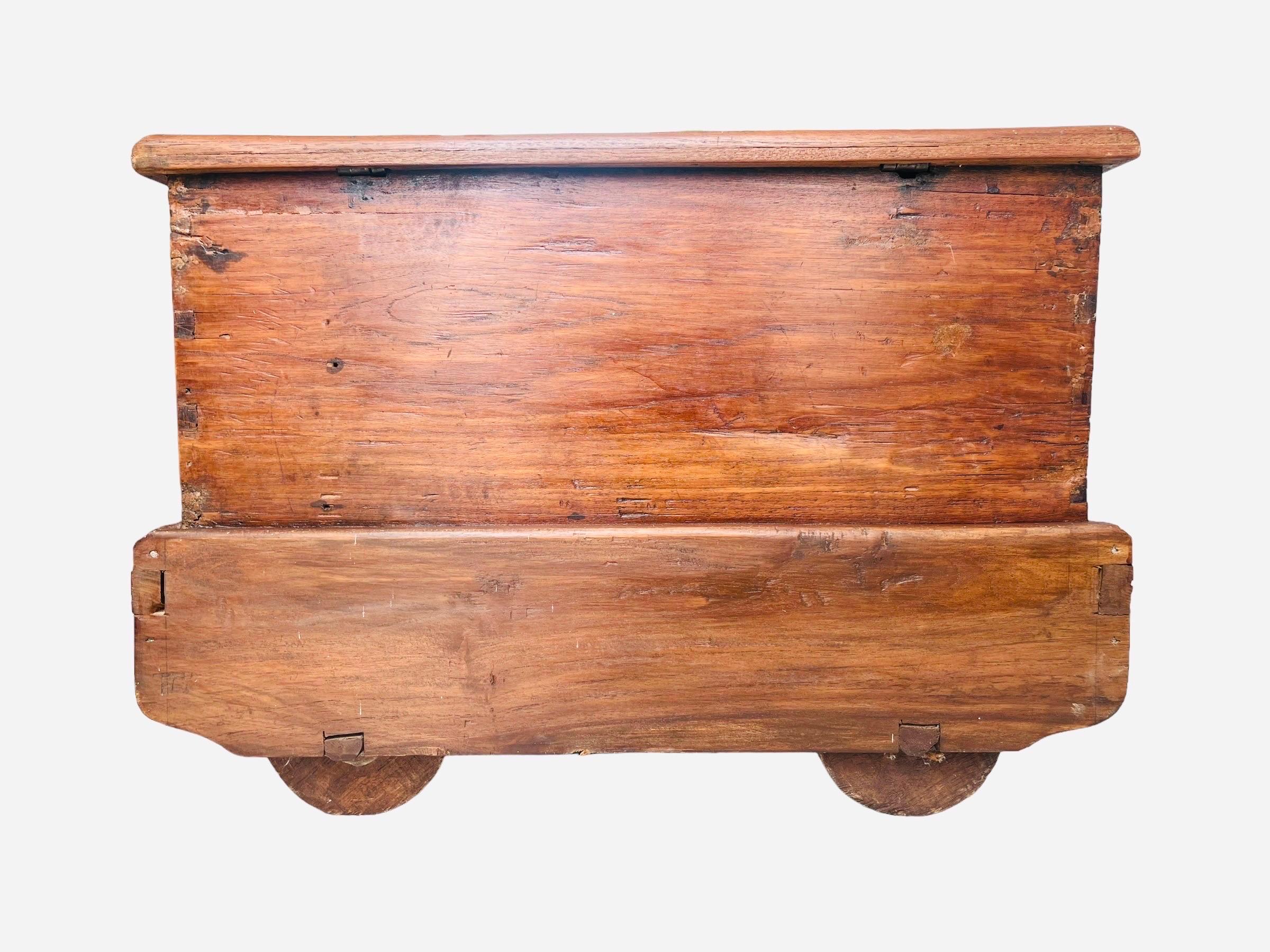 Merchant's Chest on wheels in carved and painted wood - Madura Indonesia 19th For Sale 2