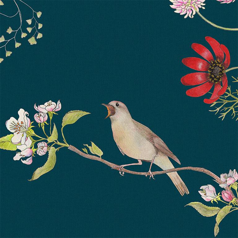 XXIe siècle et contemporain Peinture Mercia Vines en papier peint d'oiseaux et d'abeilles botaniques bleu profond en vente