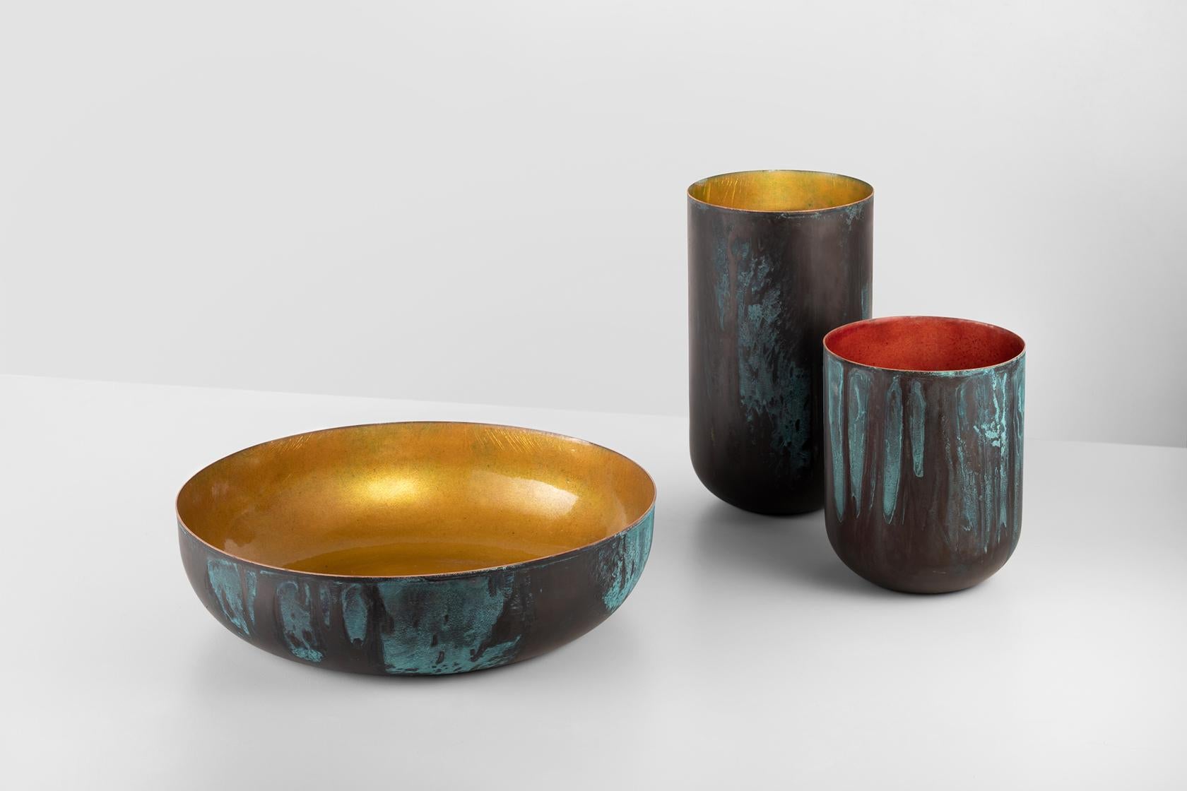 Italiano Mercurio, vaso in rame con interno smaltato ed esterno brunito in vendita
