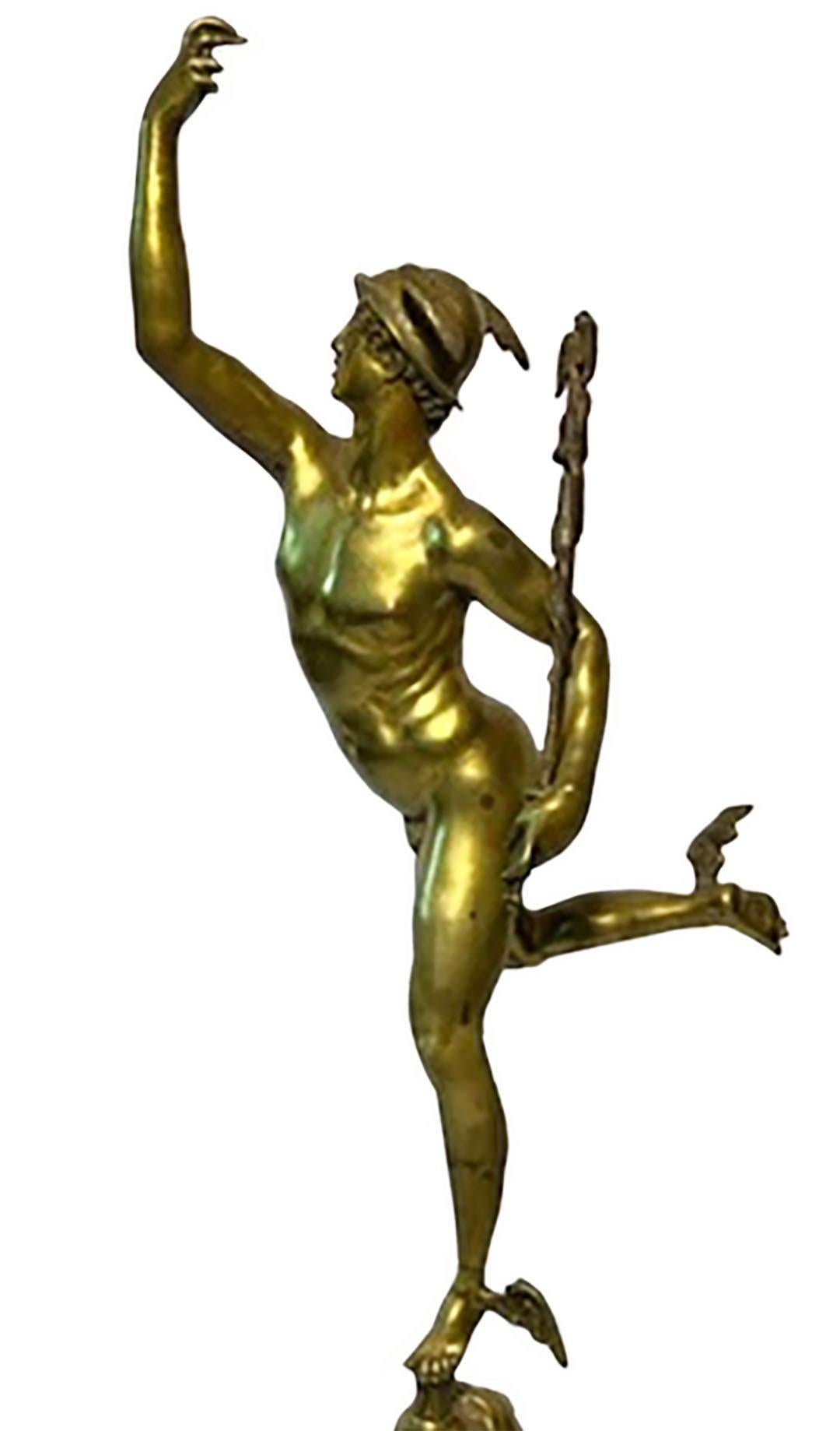 D'après Giovanni bologna Flamand 15 29-16 08 représentant le dieu romain mercure messager des dieux volant dans les airs soulevé sur un chemin d'air de la bouche d'un chérubin aidé par ses pieds ailés et son casque symbole de paix son doigt pointant