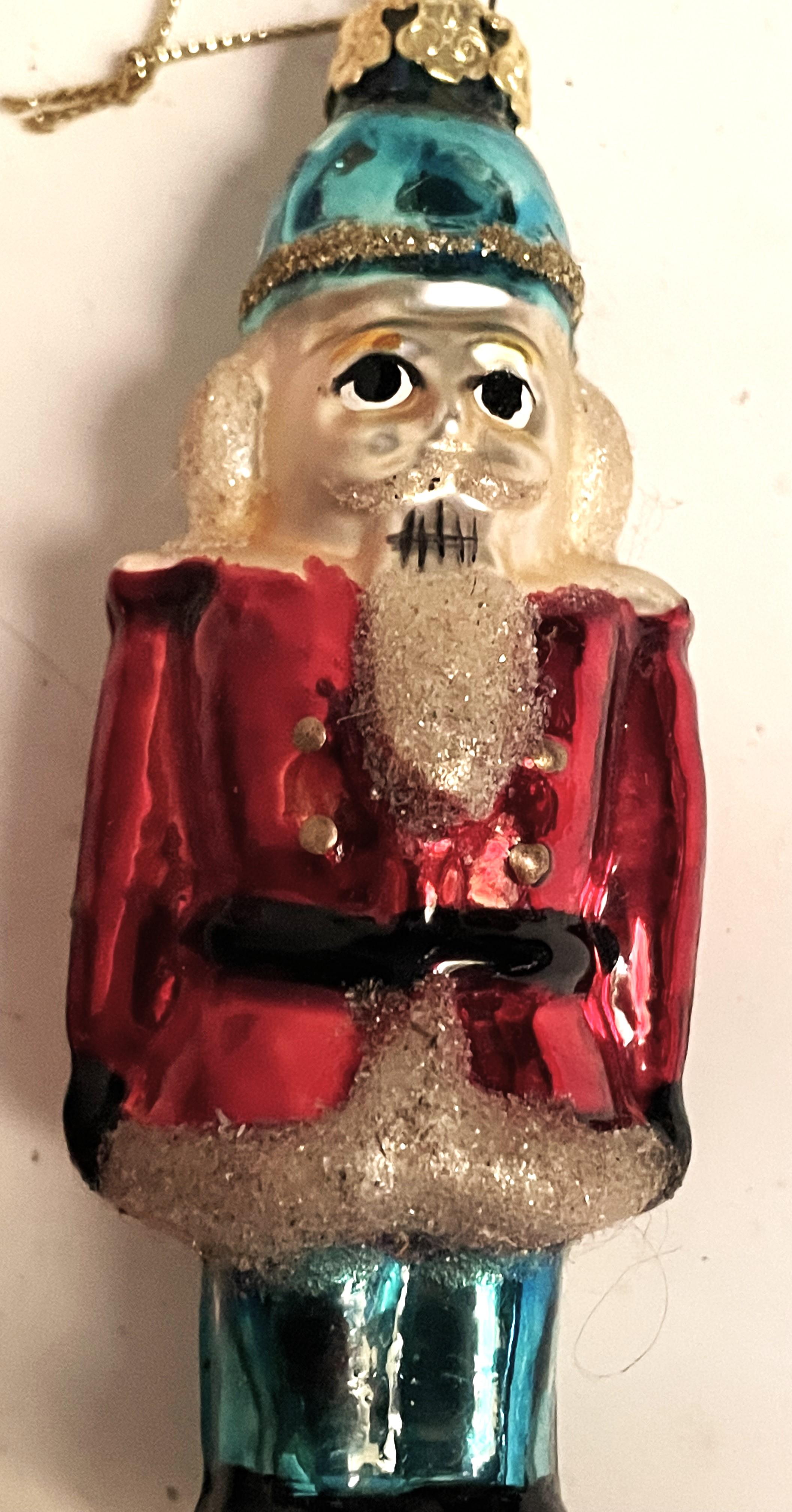 Arte popolare Ornamento per l'albero di Natale con schiaccianoci in vetro di Mercurio in vendita