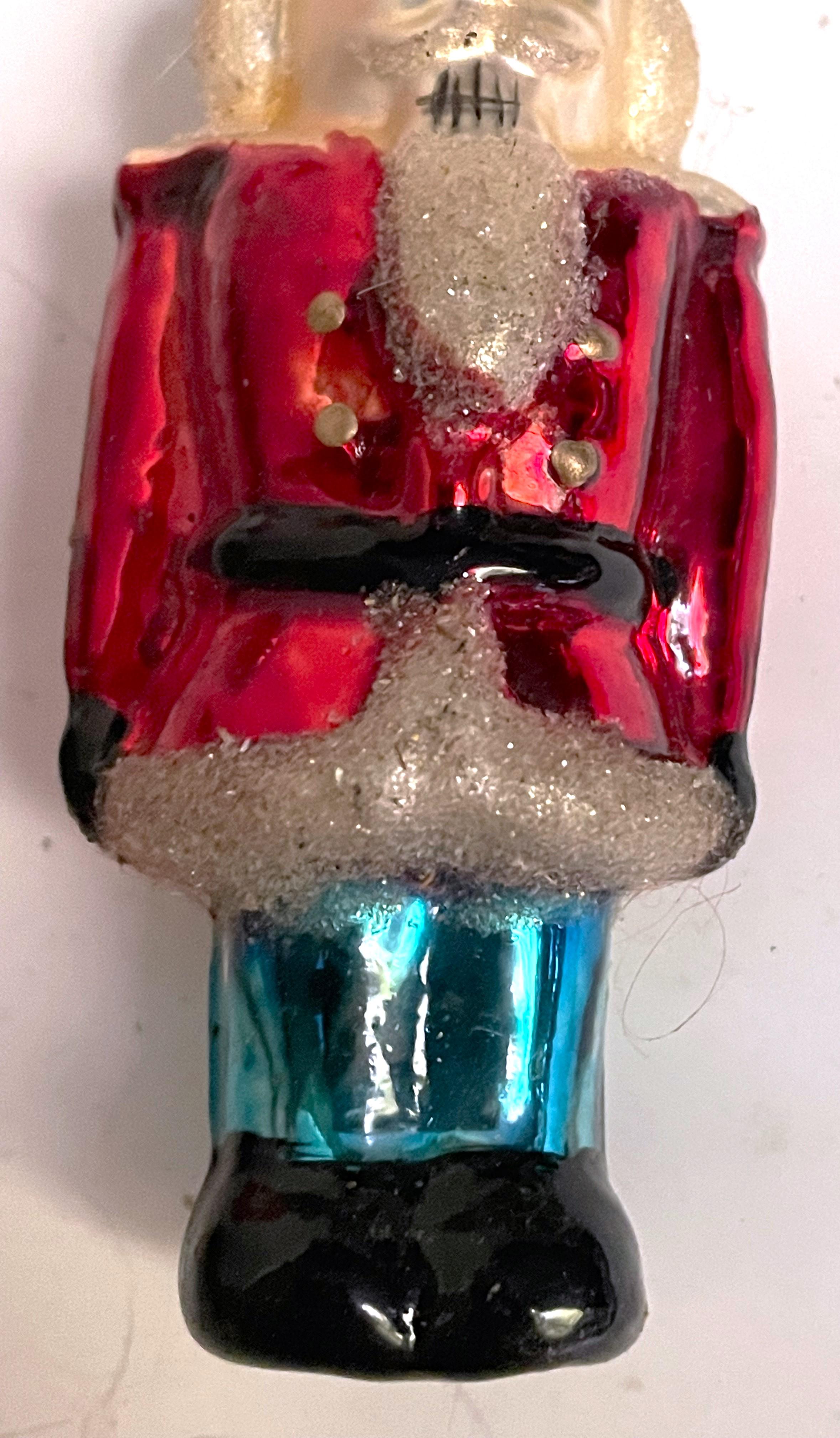 Sconosciuto Ornamento per l'albero di Natale con schiaccianoci in vetro di Mercurio in vendita