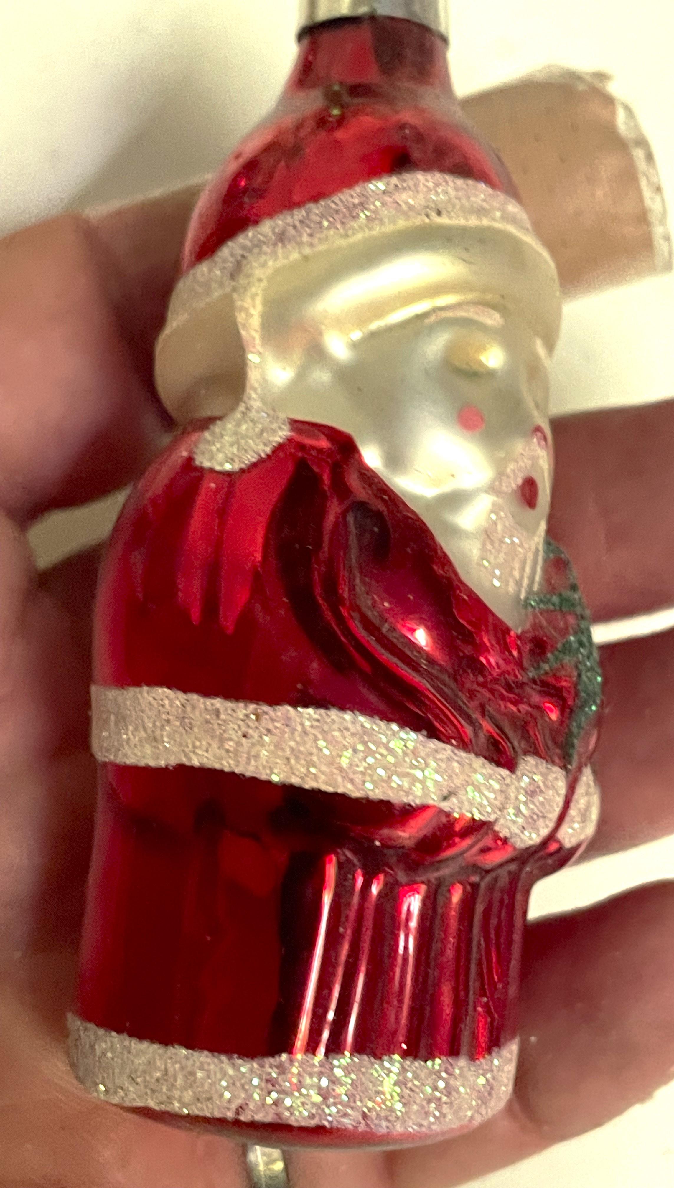 XX secolo Ornamento per albero di Natale in vetro Mercury con Babbo Natale che tiene in mano l'albero di Charlie Brown in vendita