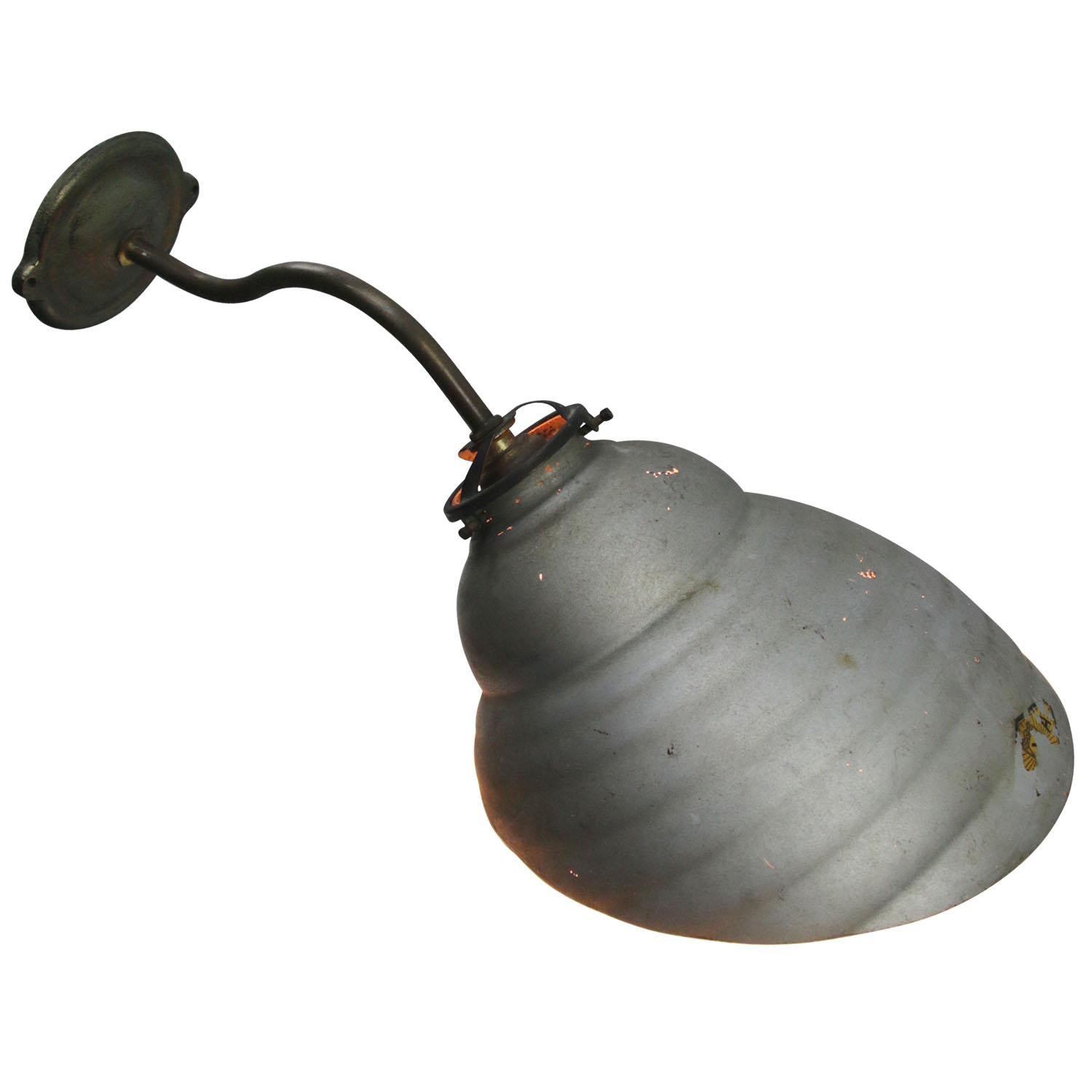 Mercury Glass Vintage Industrial Scone Wall Lamp In Good Condition For Sale In Amsterdam, NL