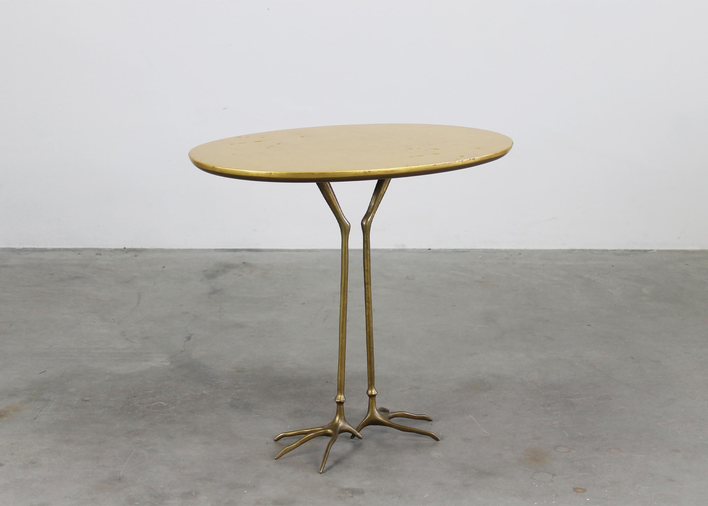 Meret Oppenheim Traccia Beistelltisch aus Holz mit Blattgold und Bronze von Gavina, 1980er Jahre (Italienisch) im Angebot