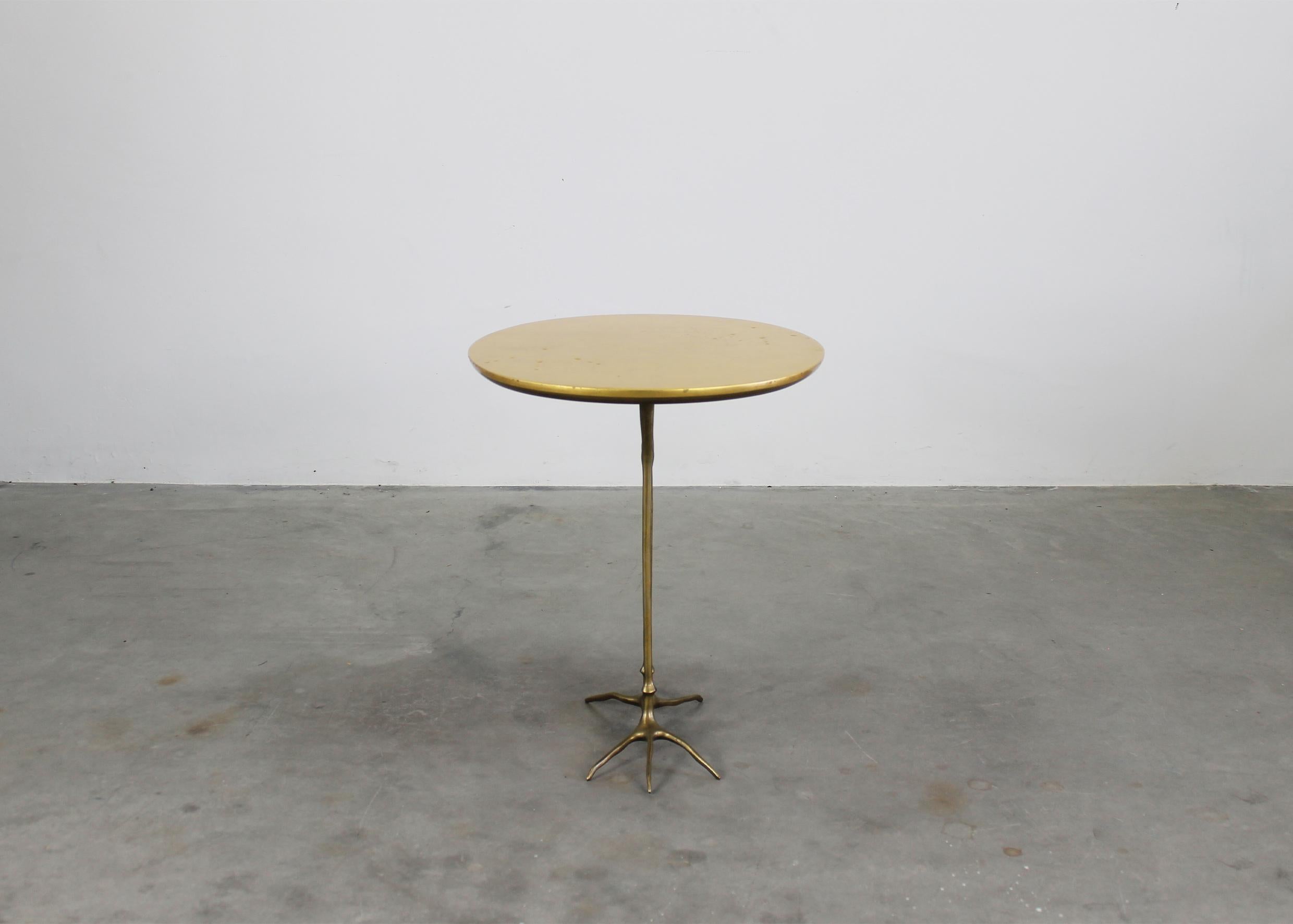 Meret Oppenheim Traccia Beistelltisch aus Holz mit Blattgold und Bronze von Gavina, 1980er Jahre im Angebot 2