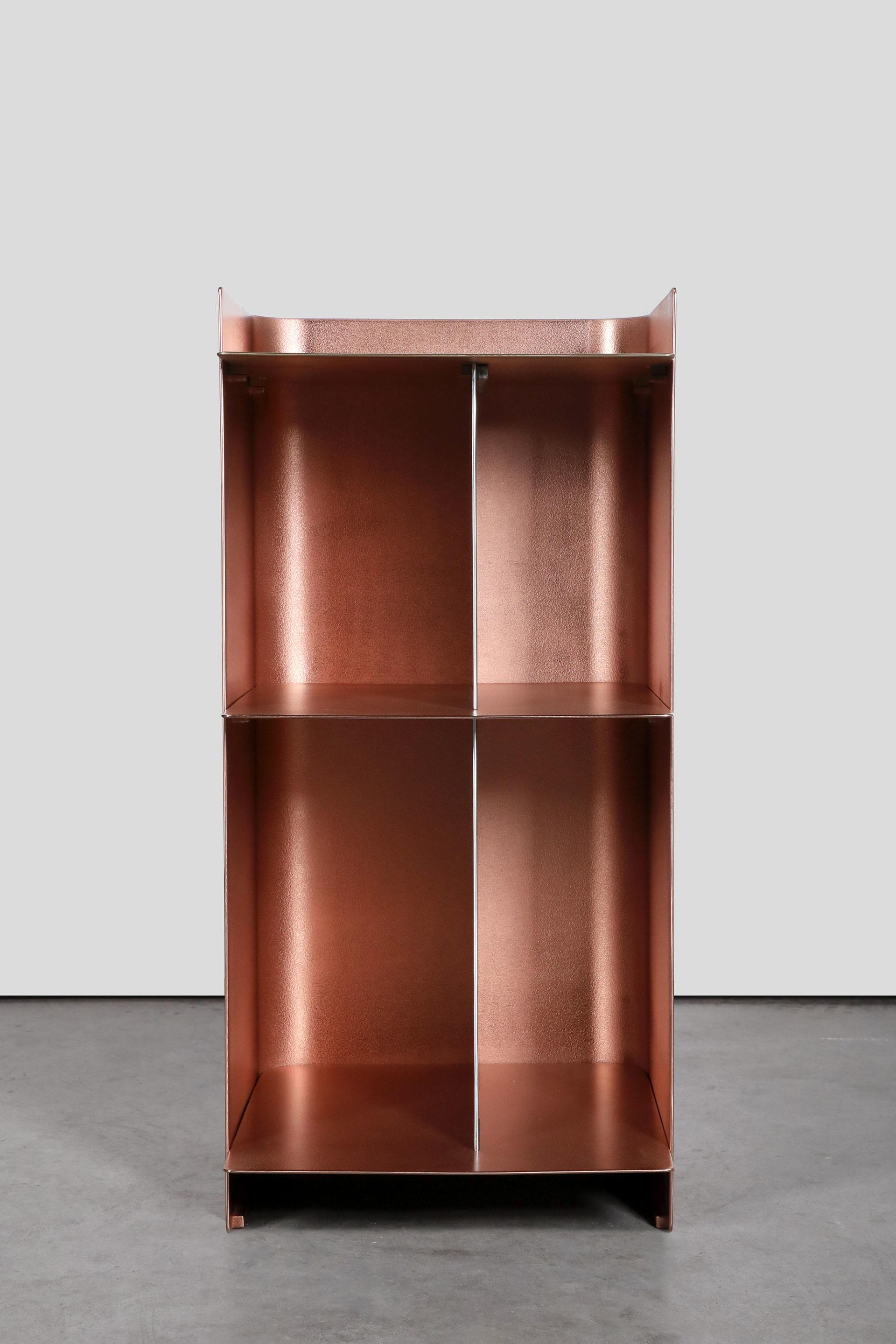 La collection de métaux en fusion de Marcin Rusak Studio s'attache à mettre en valeur les qualités picturales des métaux en fusion, dans le but d'insuffler une expression artistique dans les processus industriels associés à ce matériau. La