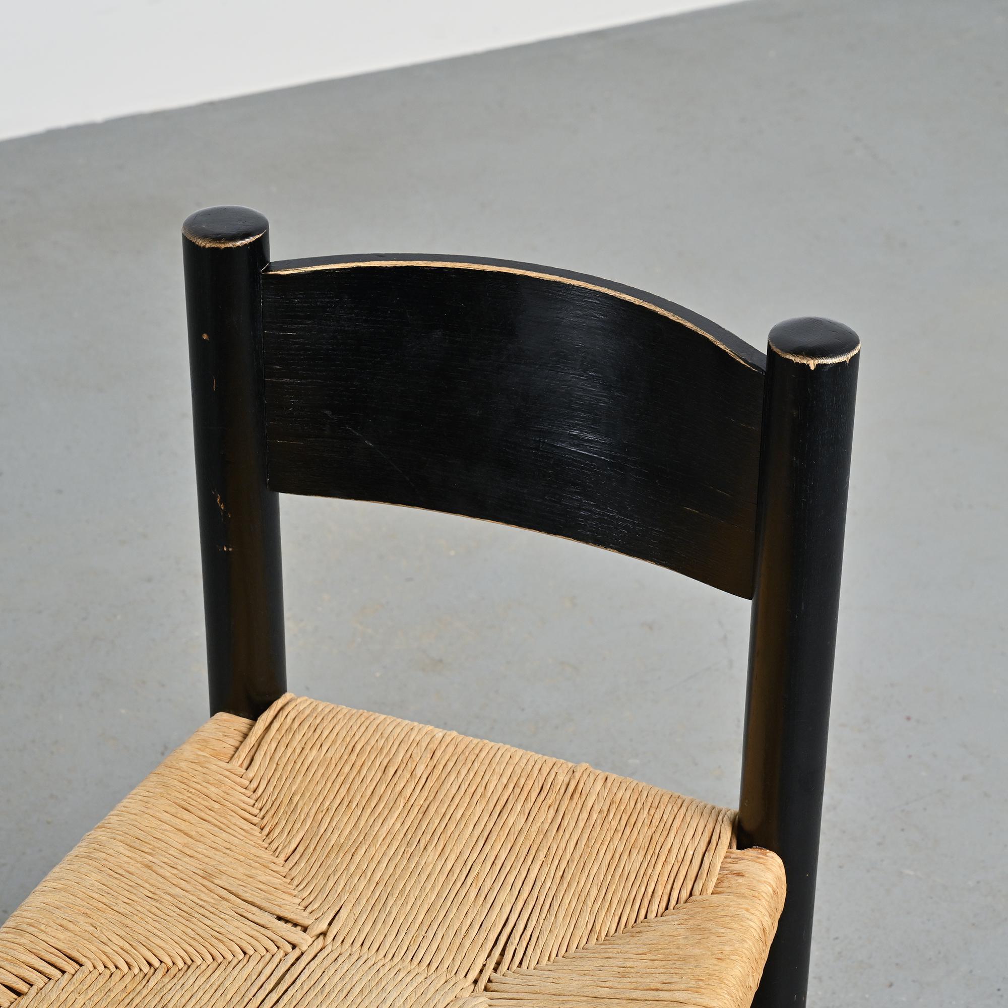 Meribel Stuhl aus schwarz gebeizter Esche, Charlotte Perriand, um 1950 im Angebot 4