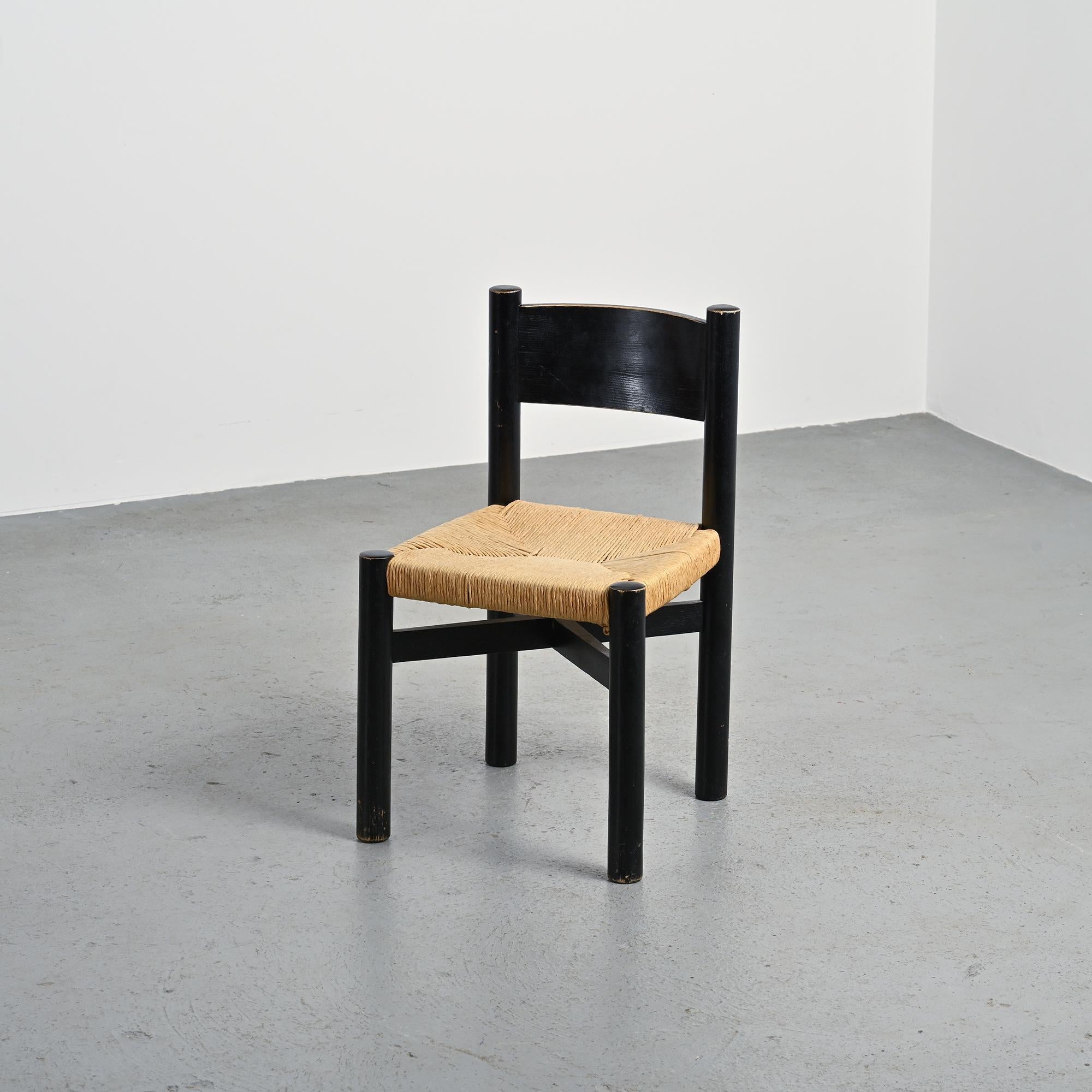 Meribel Stuhl aus schwarz gebeizter Esche, Charlotte Perriand, um 1950 (Moderne der Mitte des Jahrhunderts) im Angebot