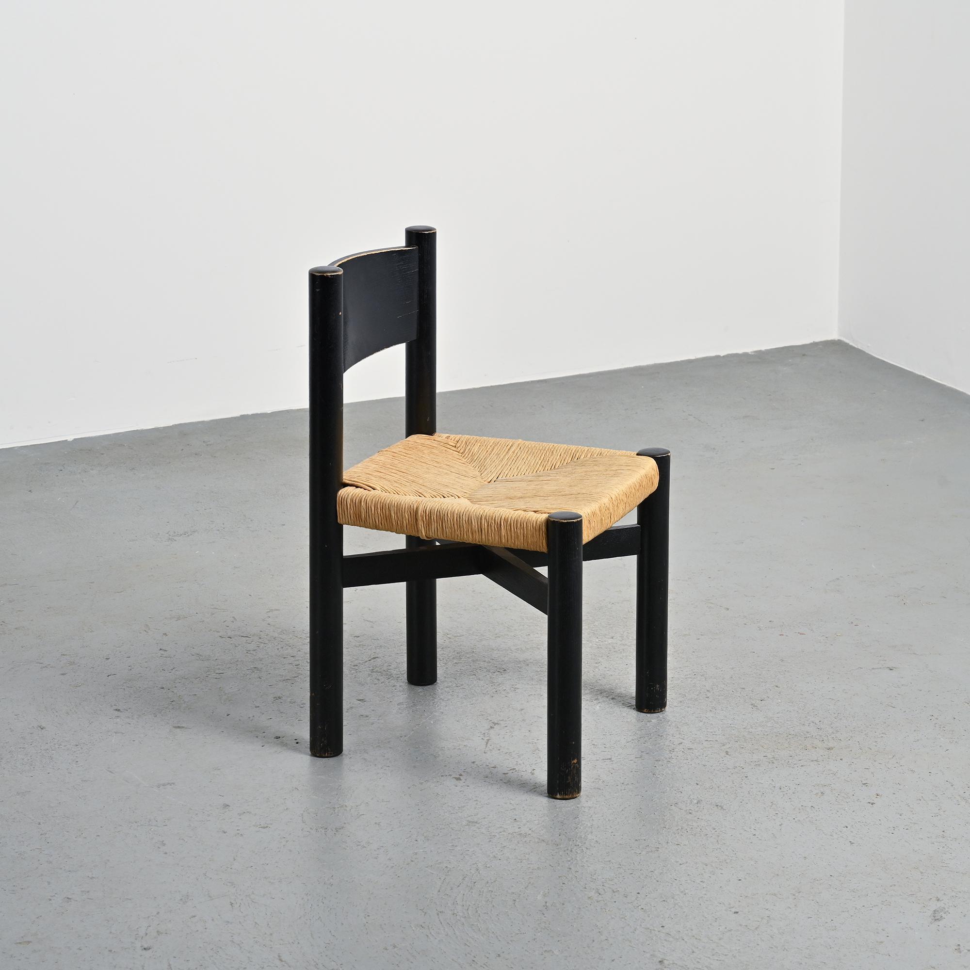 Meribel Stuhl aus schwarz gebeizter Esche, Charlotte Perriand, um 1950 im Zustand „Gut“ im Angebot in VILLEURBANNE, FR