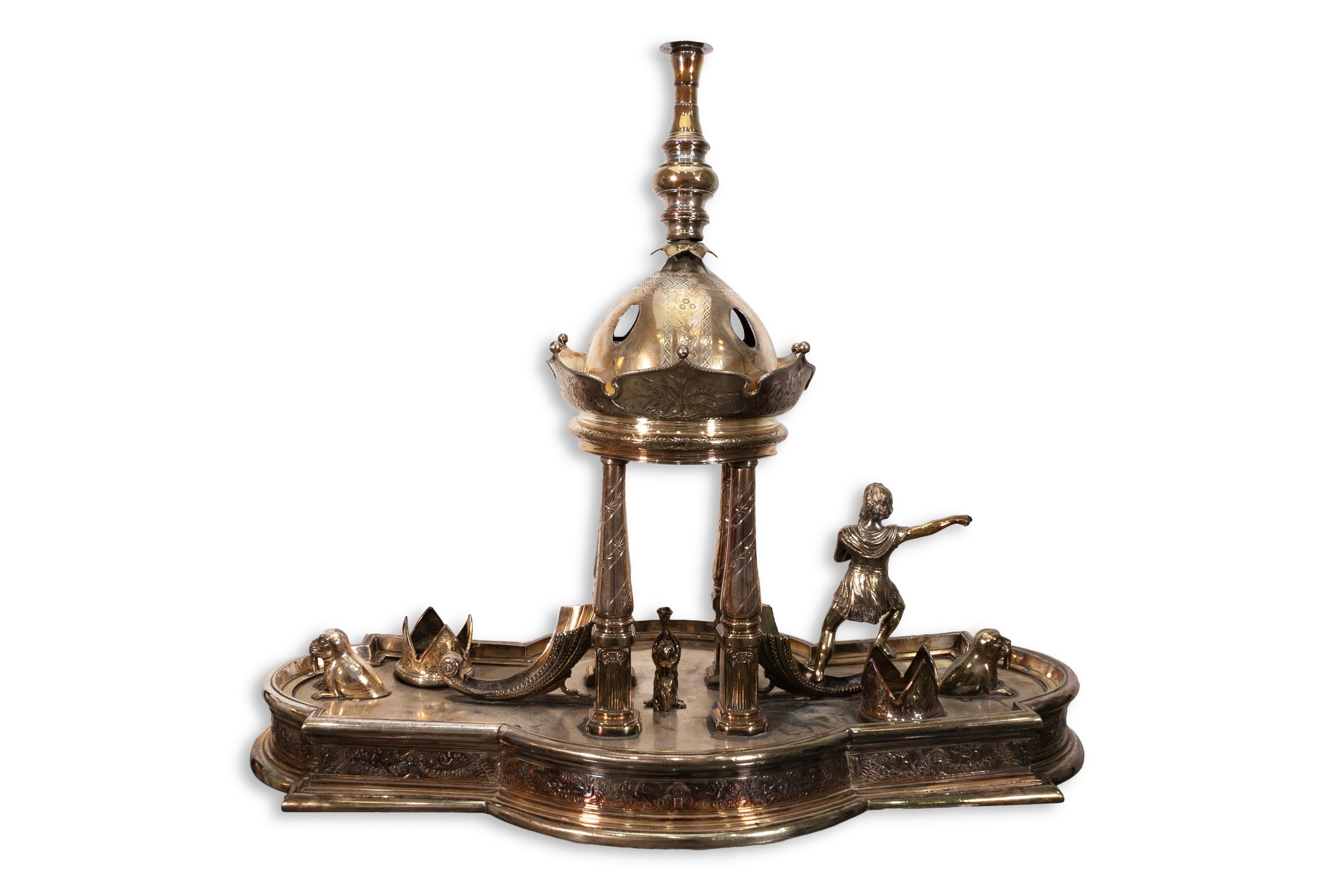 Meriden Britannia Co American Silver Plate Ornamental Centerpiece Candle Holder In Good Condition For Sale In Keego Harbor, MI