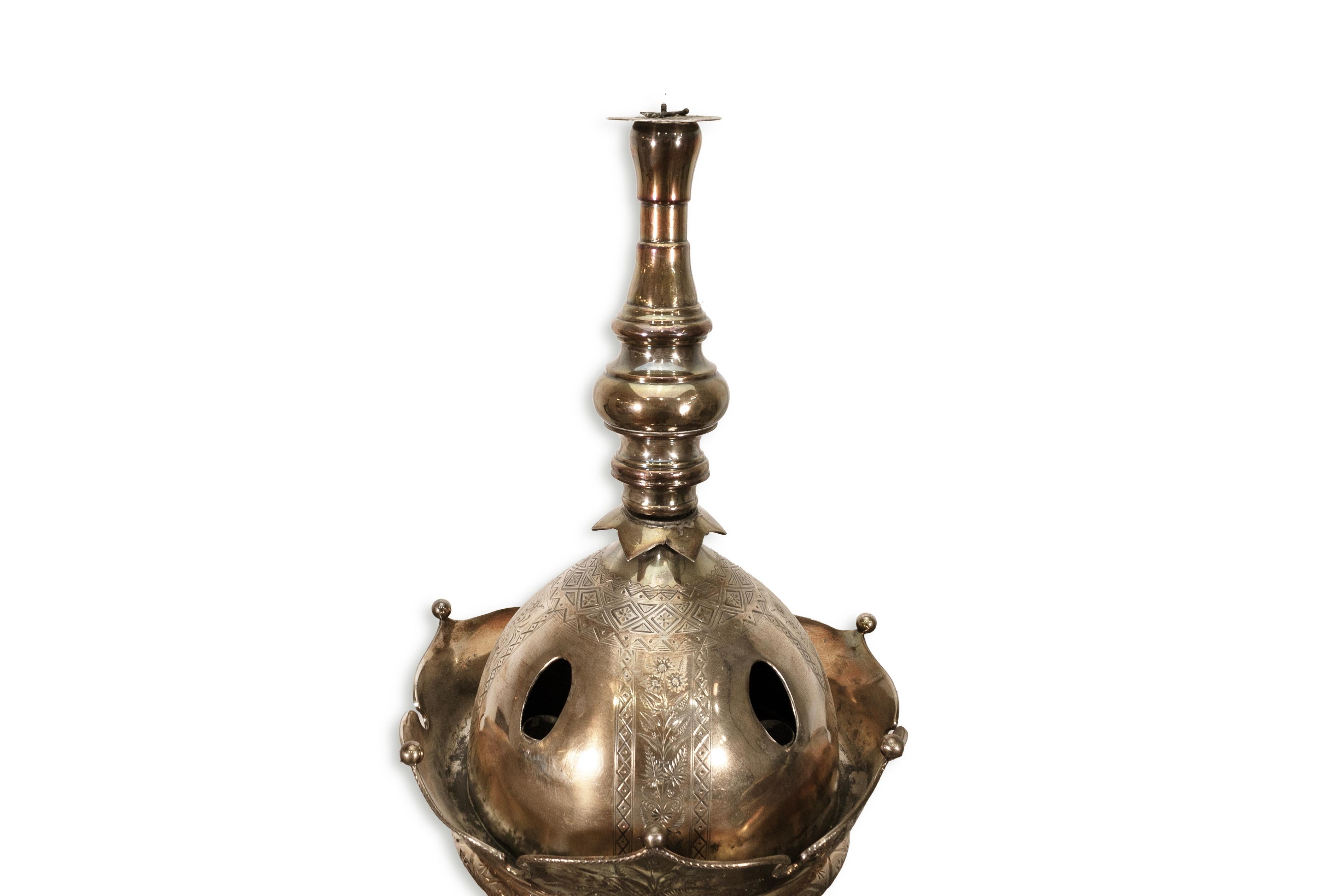 Meriden Britannia Co American Silver Plate Ornamental Centerpiece Candle Holder For Sale 5