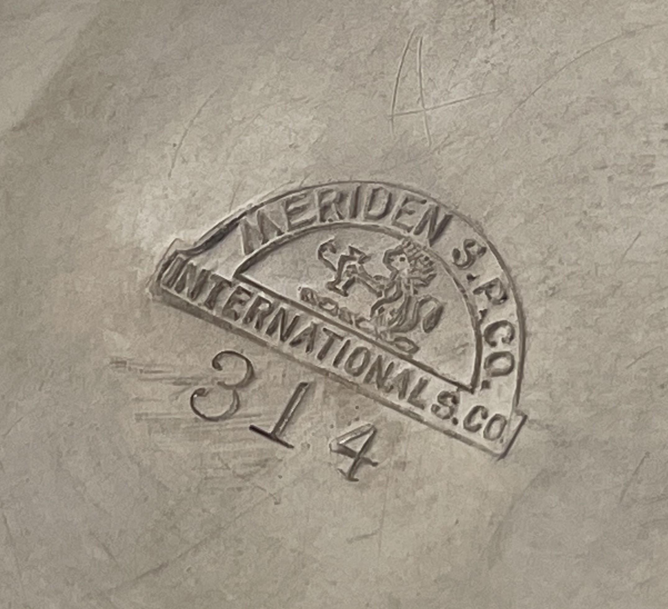 Meriden for International Sterling Silver Cocktail Shaker in Mid-Century Modern  (20. Jahrhundert) im Angebot