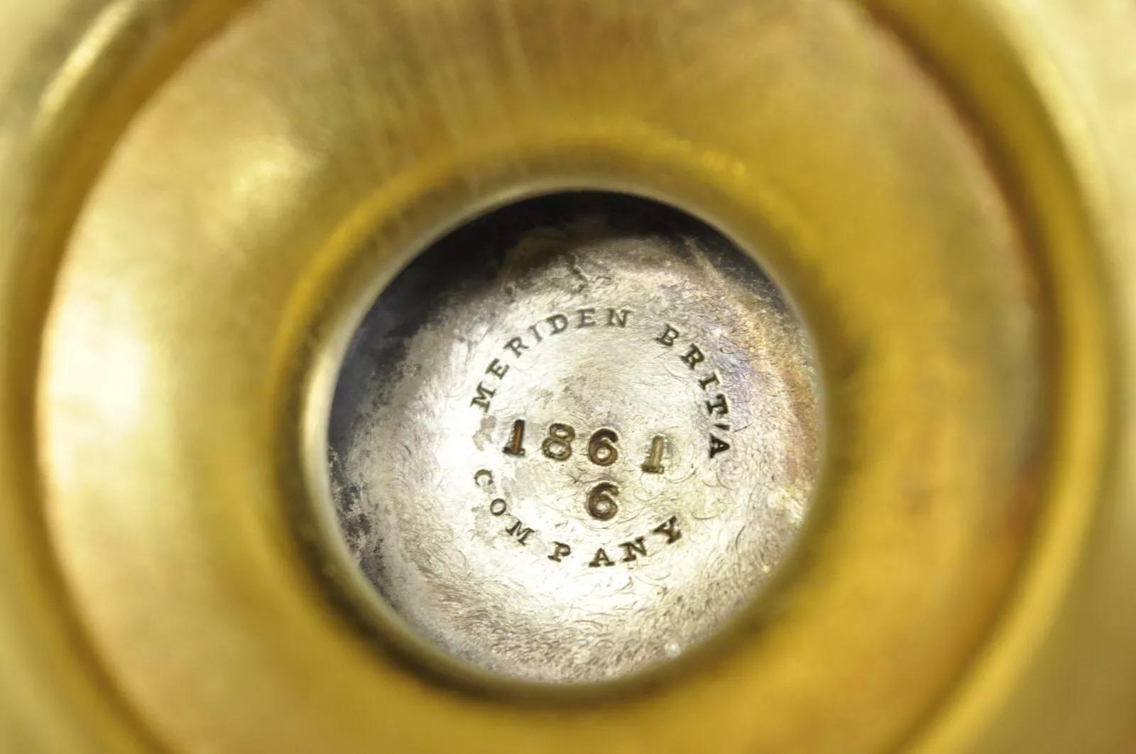 Service à thé victorien Meriden orné d'or avec monogramme « PPW » - 5 pièces en vente 1