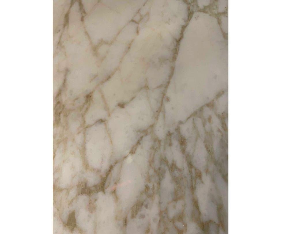 Konsolentisch Meridiani Abel, Bodenprobe aus Calacatta-Marmor von Andrea Parisio (Italienisch) im Angebot