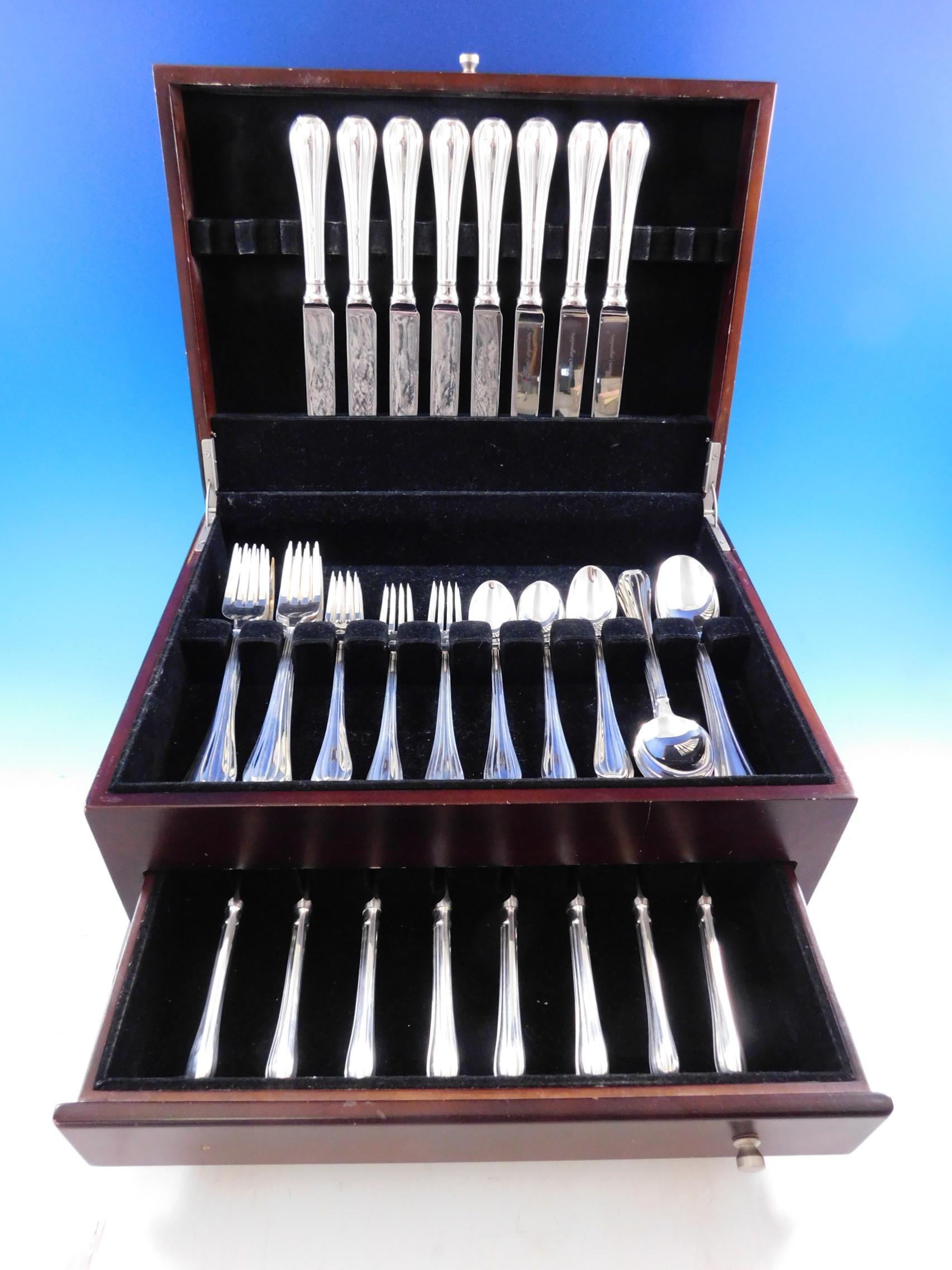Gorgeous Meridiani by Ricci 925 (Italy) sterling silver flatware dinner set - 48 pieces. The pieces are large and impressive. This set includes:

8 dinner knives, 9 1/2