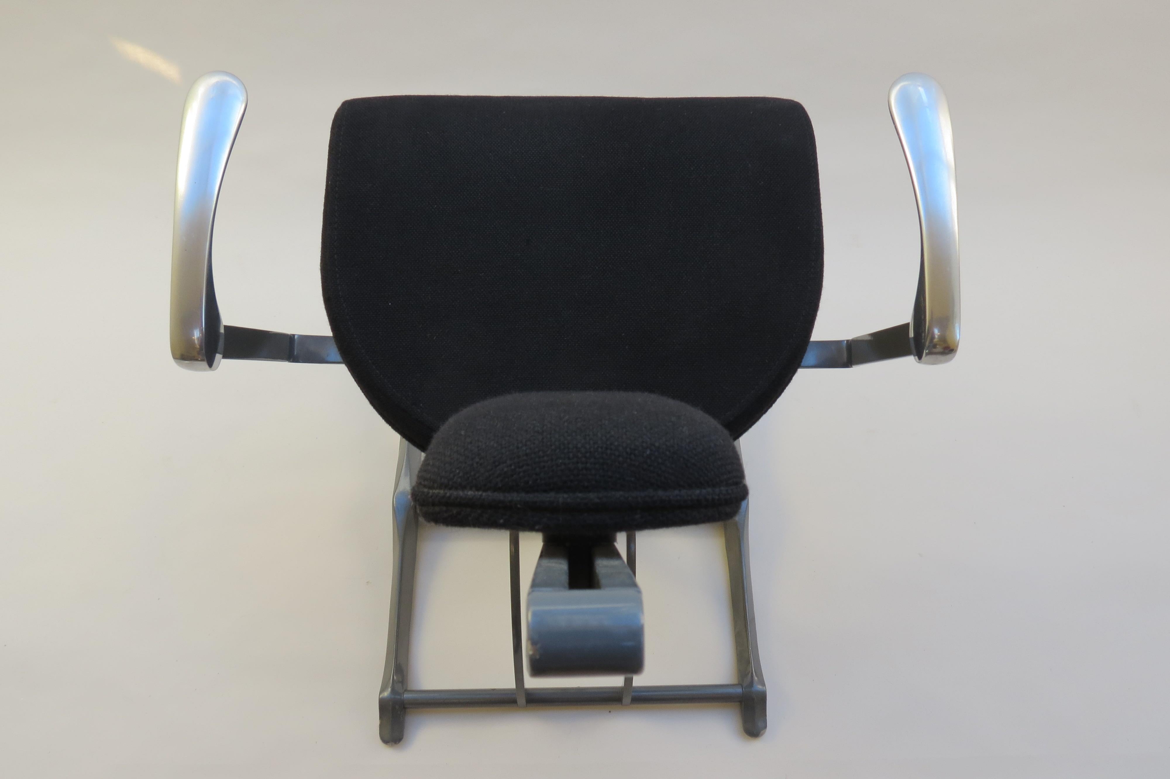 Meridio Office Chair by Michael Dye for Hille 1990s 3
