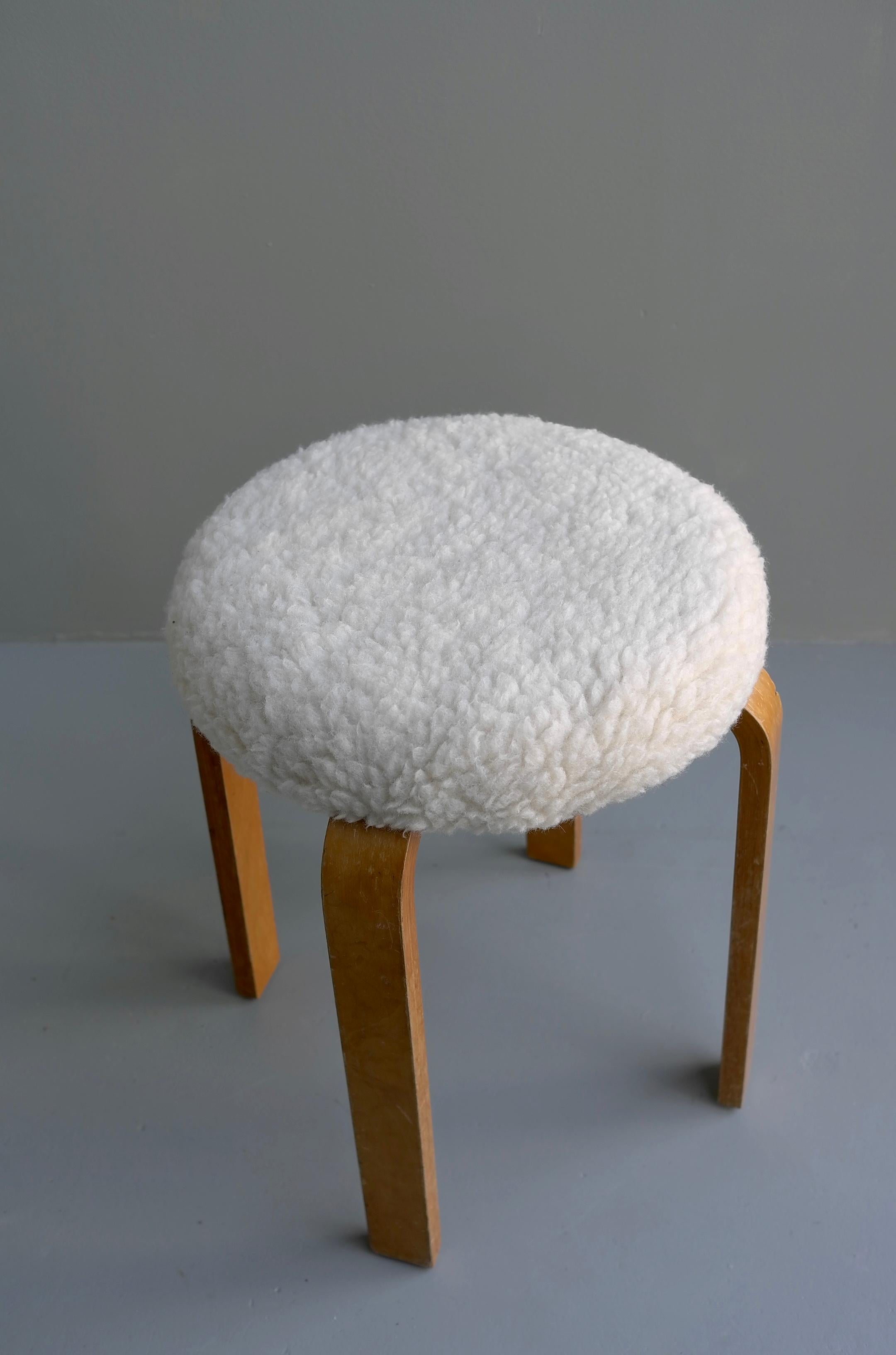 Dutch Merino Wool and Birch Plywood Stool by Cor Alons for Gouda Den Boer, 1955 For Sale