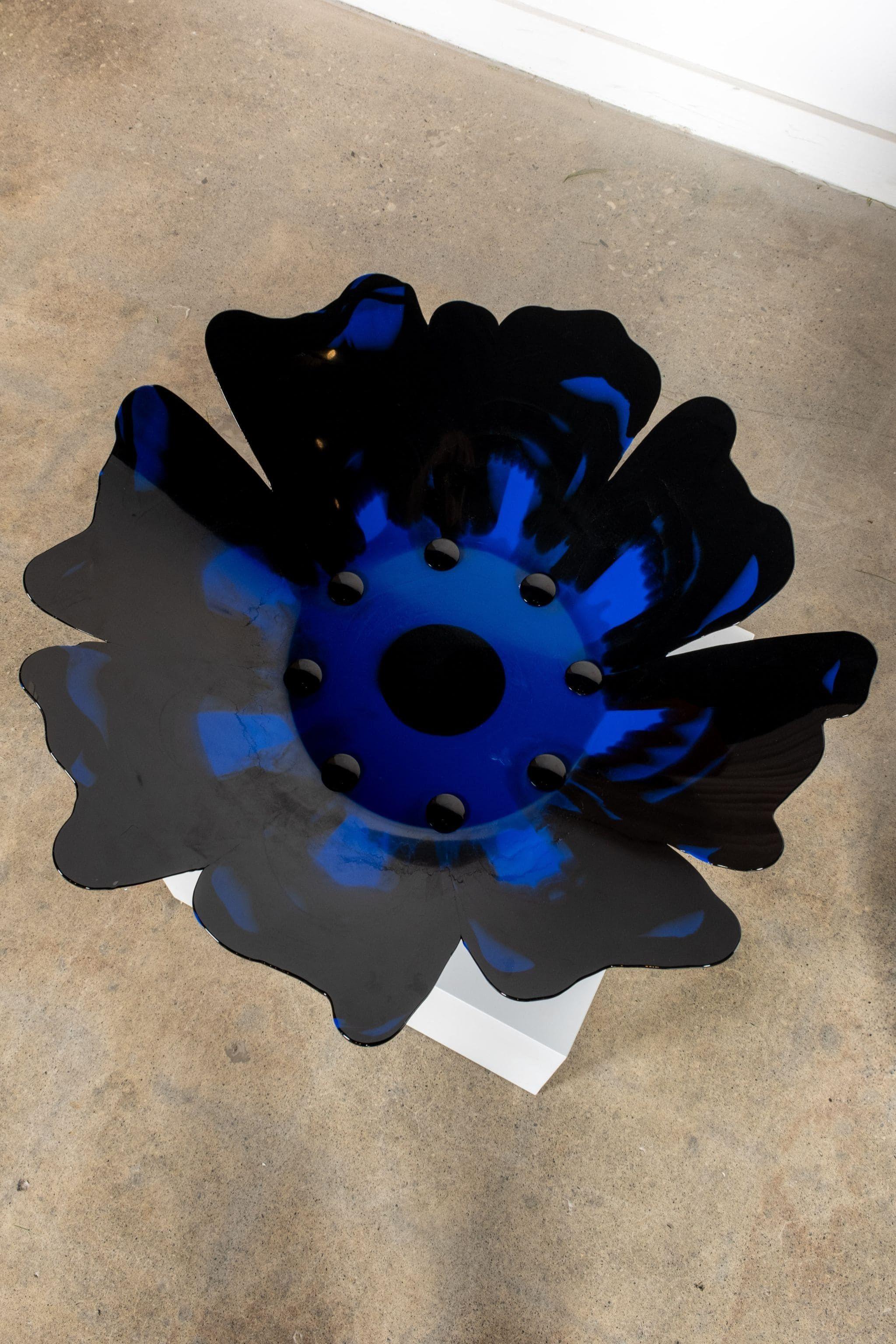 Resin Meritalia Papavero Vase / Black and Blue by Gaetano Pesce For Sale