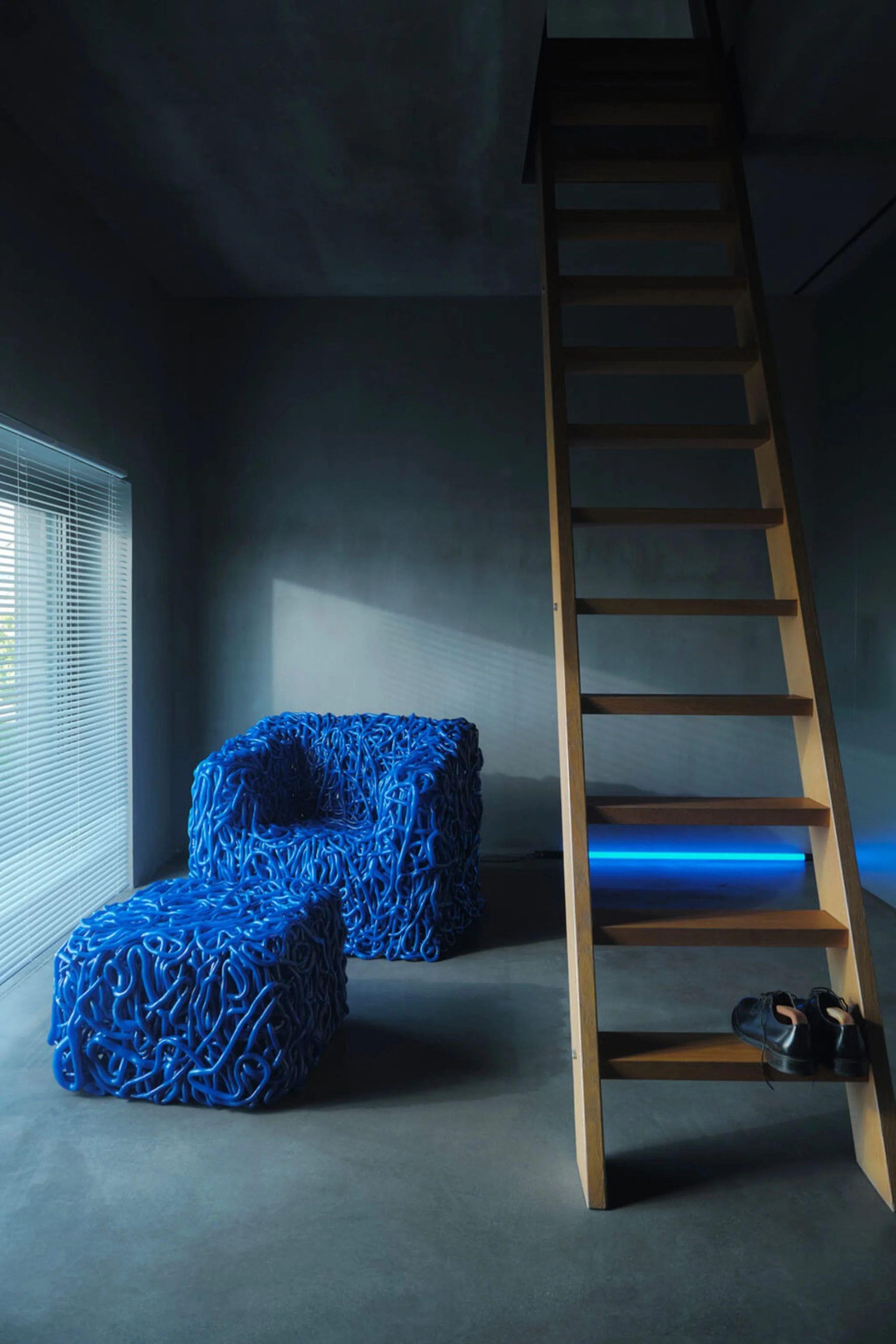 Chaise Meritalia Senzafine, Senza Blue by Gaetano Pesce en vente 5