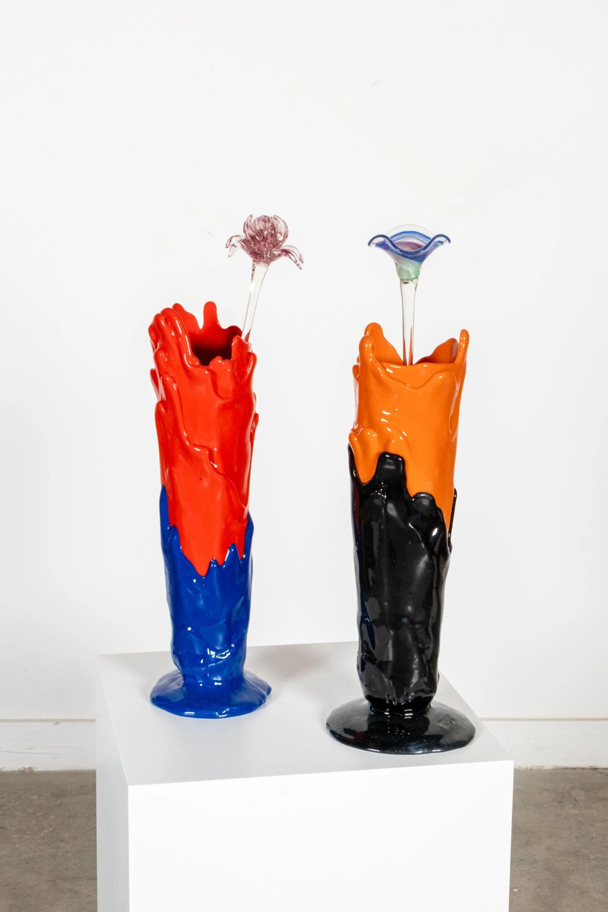 Each vase by Edizioni del Pesce embodies a singular and unrepeatable identity, telling a different story through innovative shapes, intricate details and a varied chromatic range. The diversity of the techniques gives each vase a distinctive
