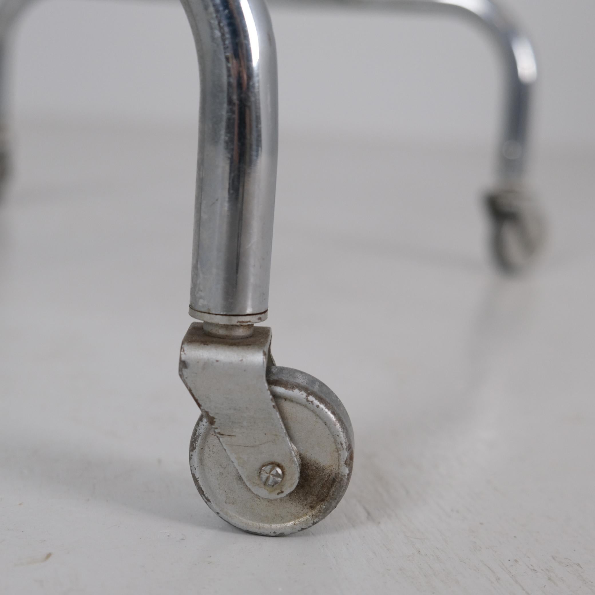 Valet de chambre et presse à pantalons Merivaara en bouleau et acier tubulaire, Finlande, années 1940 en vente 5