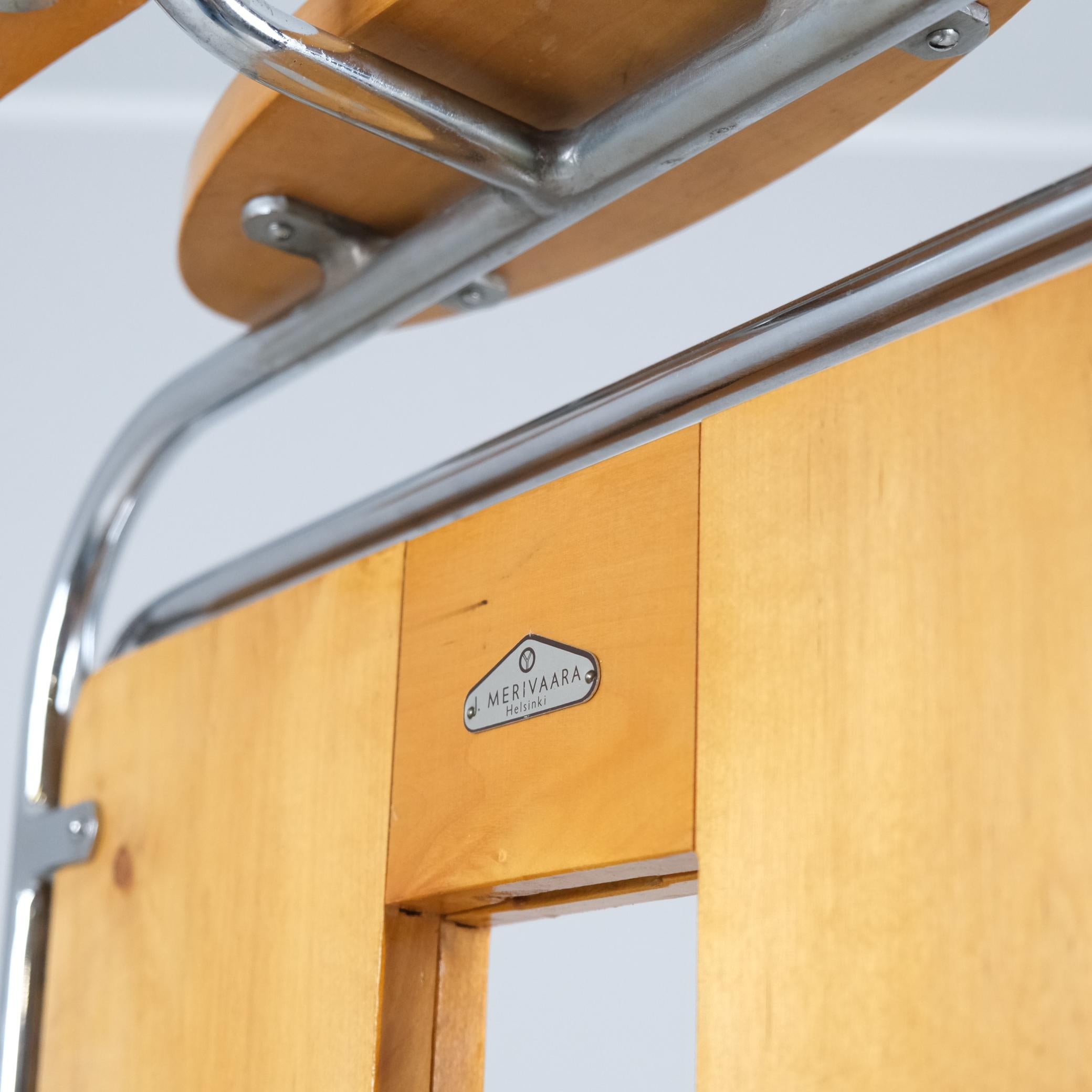Valet de chambre et presse à pantalons Merivaara en bouleau et acier tubulaire, Finlande, années 1940 en vente 13