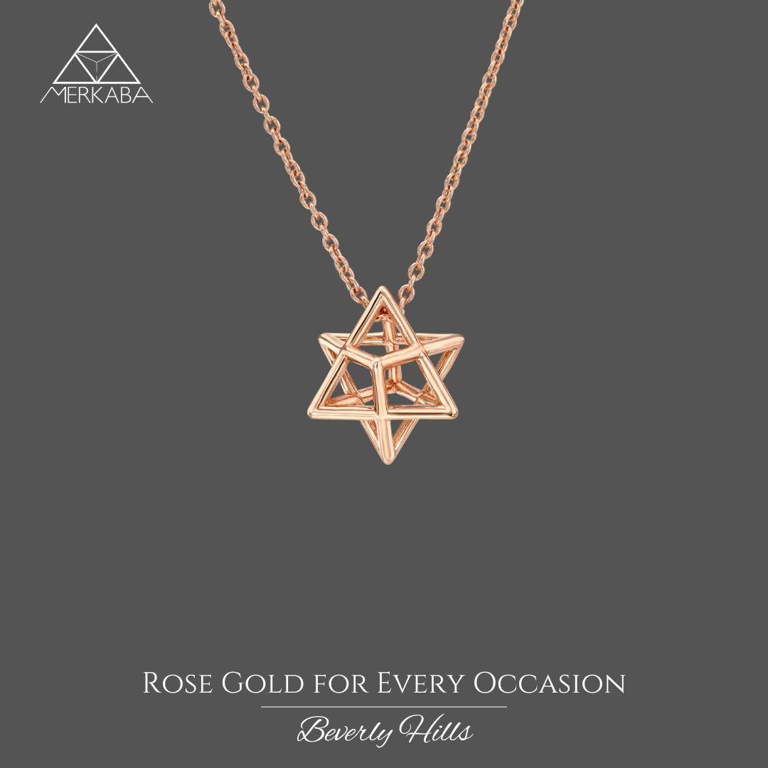 Moderno Collana Merkaba in oro rosa 18 carati - Simbolo di equilibrio, forza e trasformazione in vendita