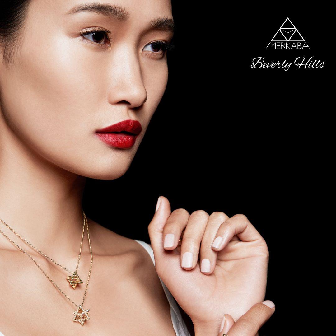 Brilliant Cut Merkaba Necklace 18K Yellow Gold – 1stDibs Jewelry for Spiritual Elegance For Sale