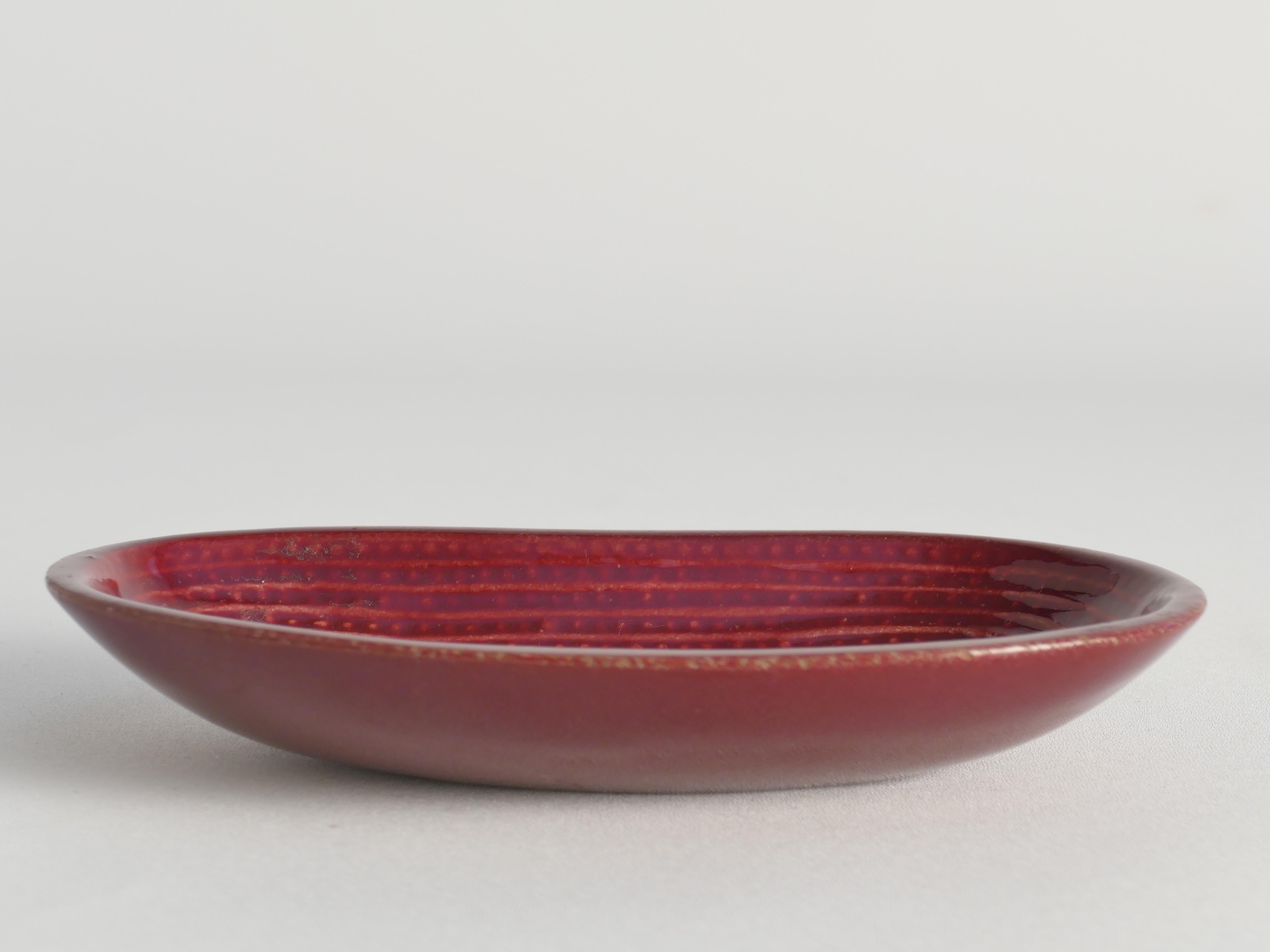 Mid-Century Modern Merlot Red Stoneware Organic Shaped Bowl by Andersson & Johansson, Höganäs For Sale