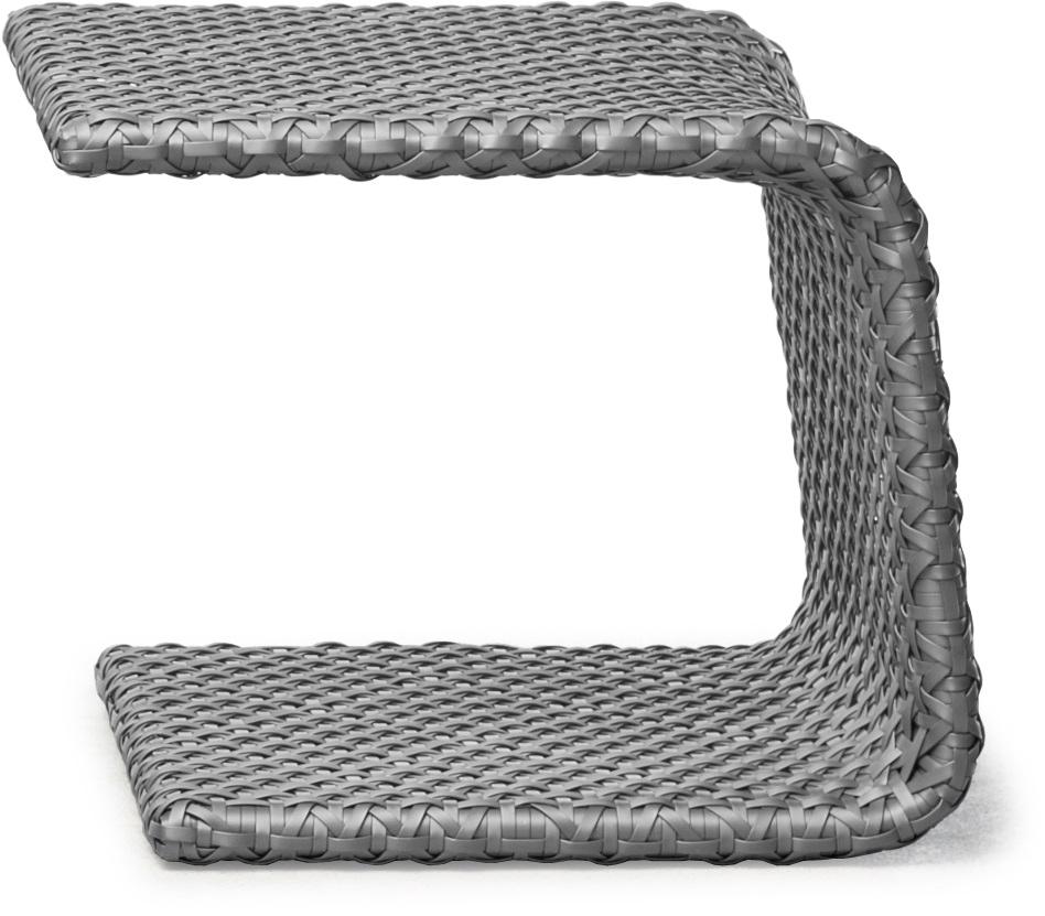 Table d'appoint Mermaid de Kenneth Cobonpue.
Matériaux : Polyéthylène. En aluminium.
Disponible également dans d'autres couleurs.
Dimensions : 45,5 cm x 36,5 cm x H 38cm

Le Mermaid est un design unique et sensuel fait de polyéthylène tissé sur un
