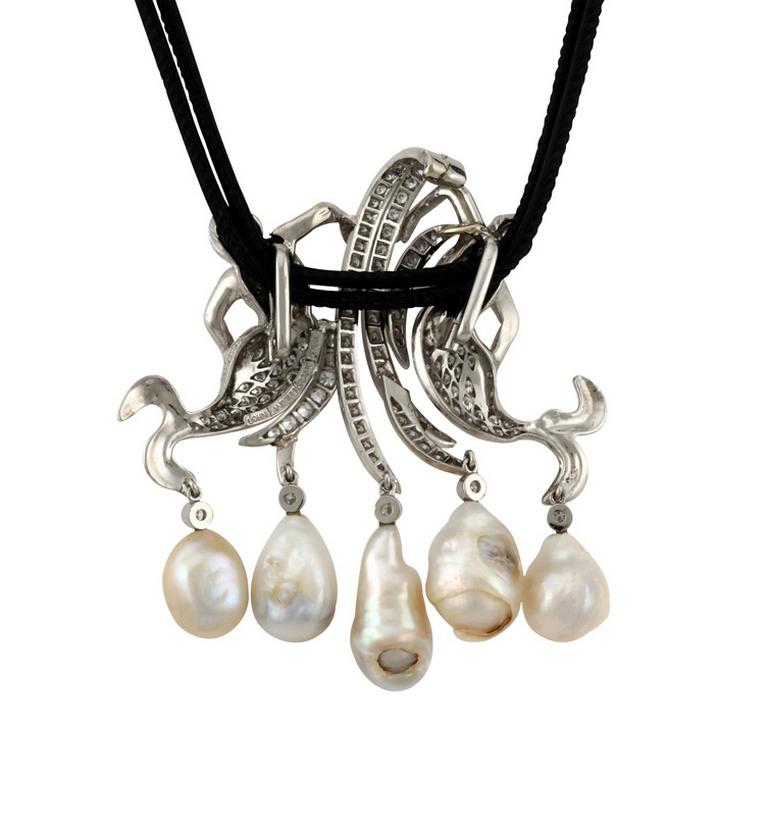 Mermaid Guardians of the Ming Dynasty Pearls Pendant by John Landrum Bryant In New Condition For Sale In New York, NY