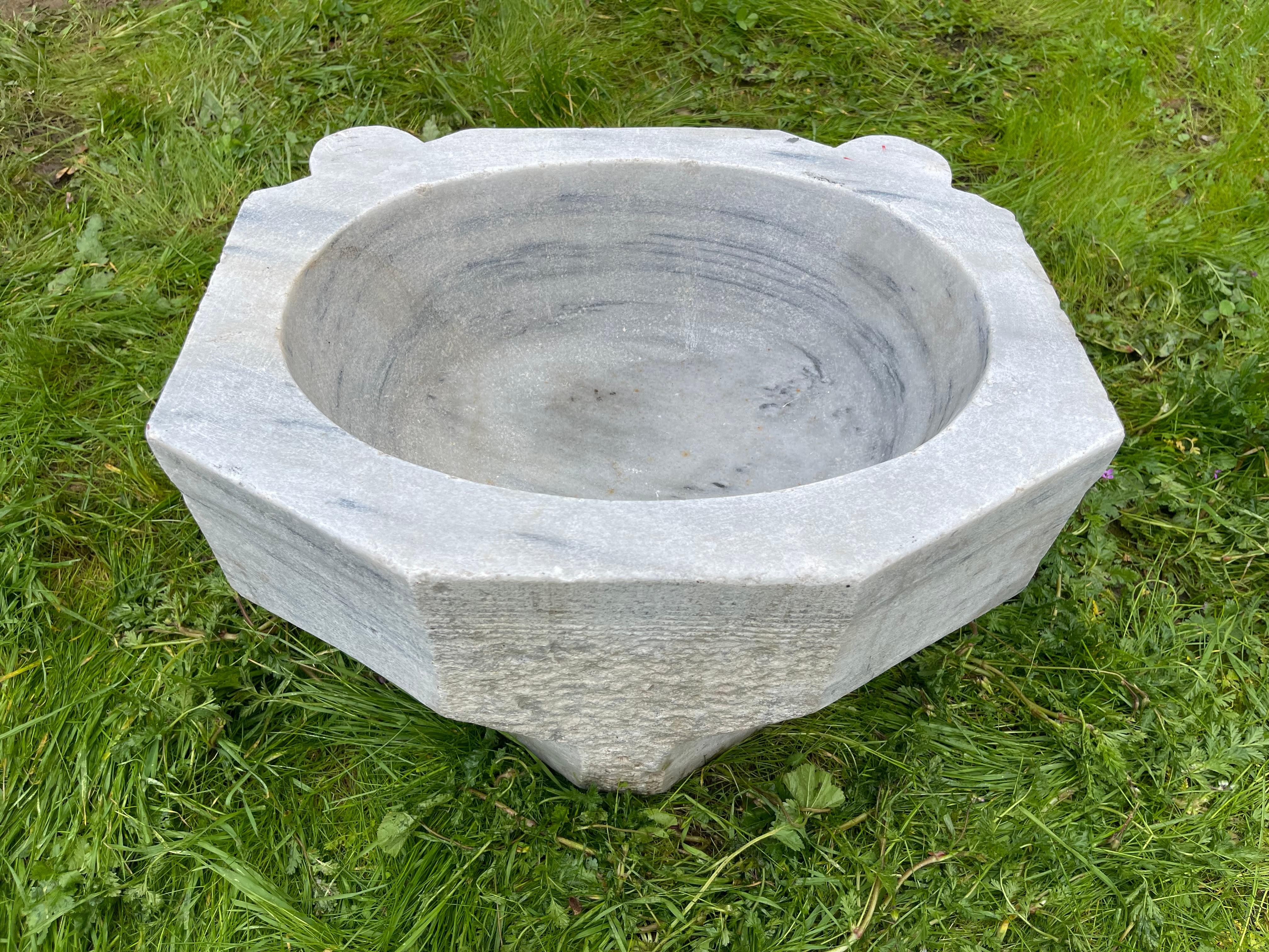 Fait main Mermer Kurna (bol de bain en marbre) en vente