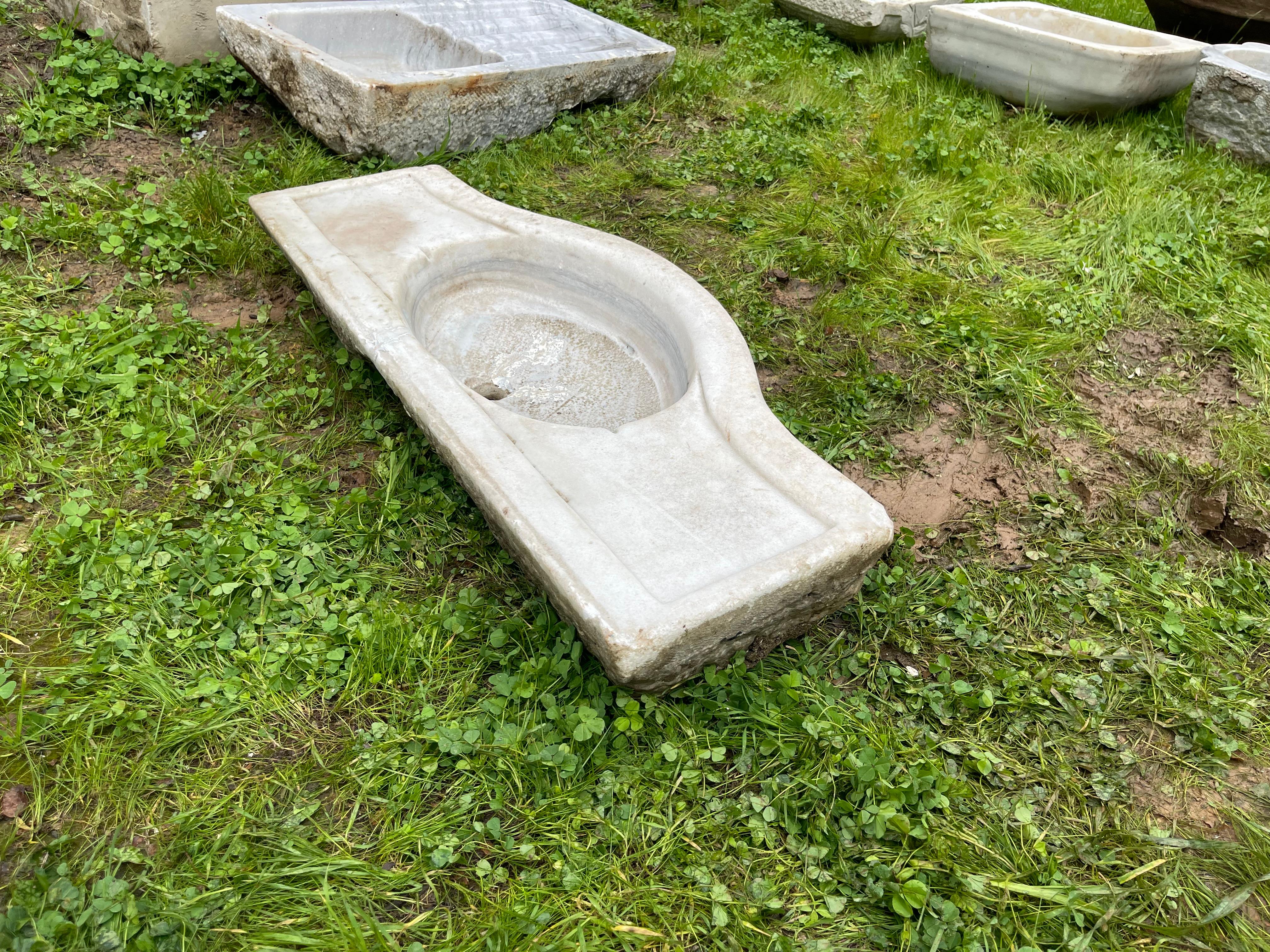 20ième siècle Mermer Lavabo (Lavabo en marbre)