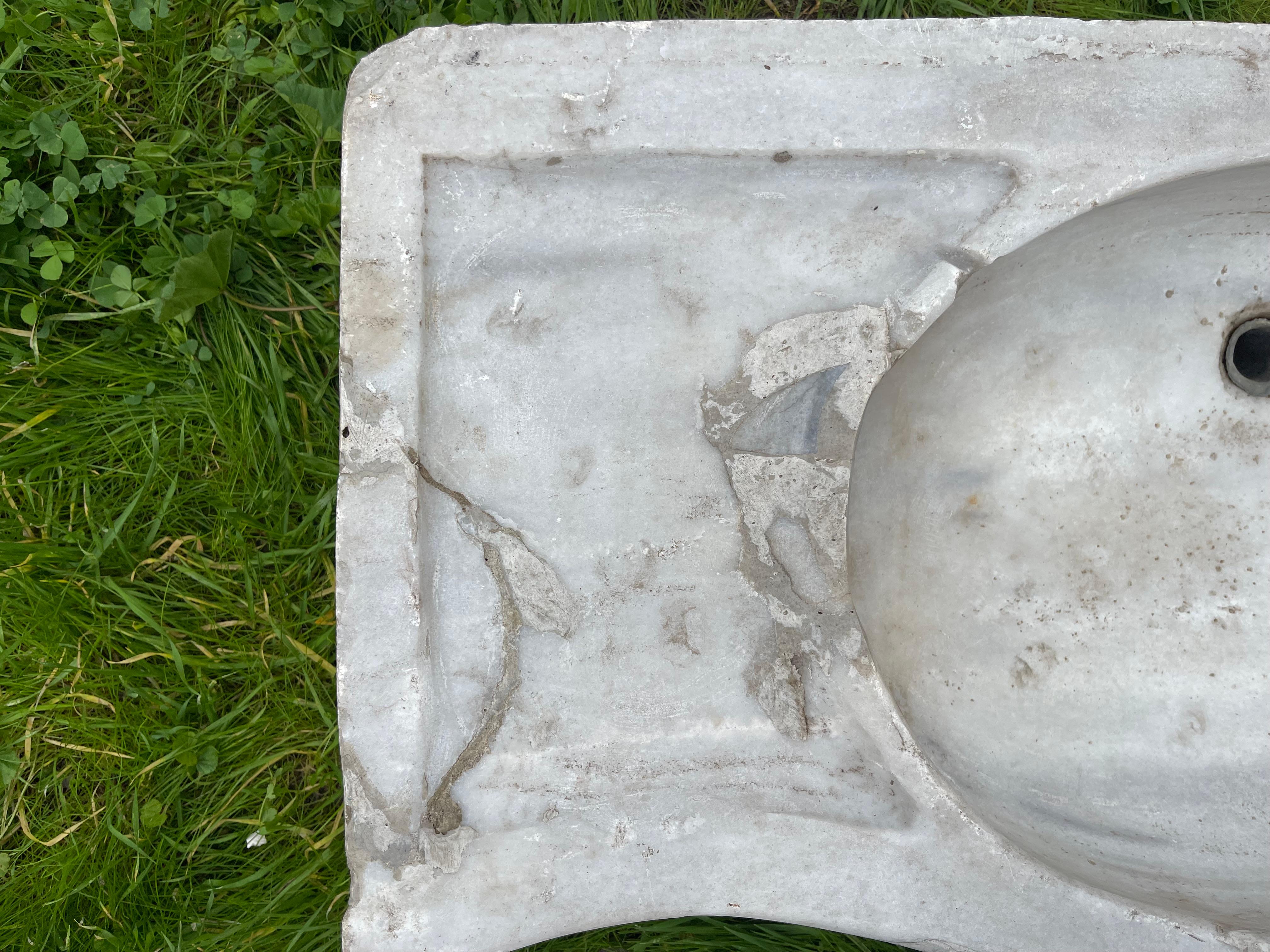 20ième siècle Mermer Lavabo (Lavabo en marbre) en vente