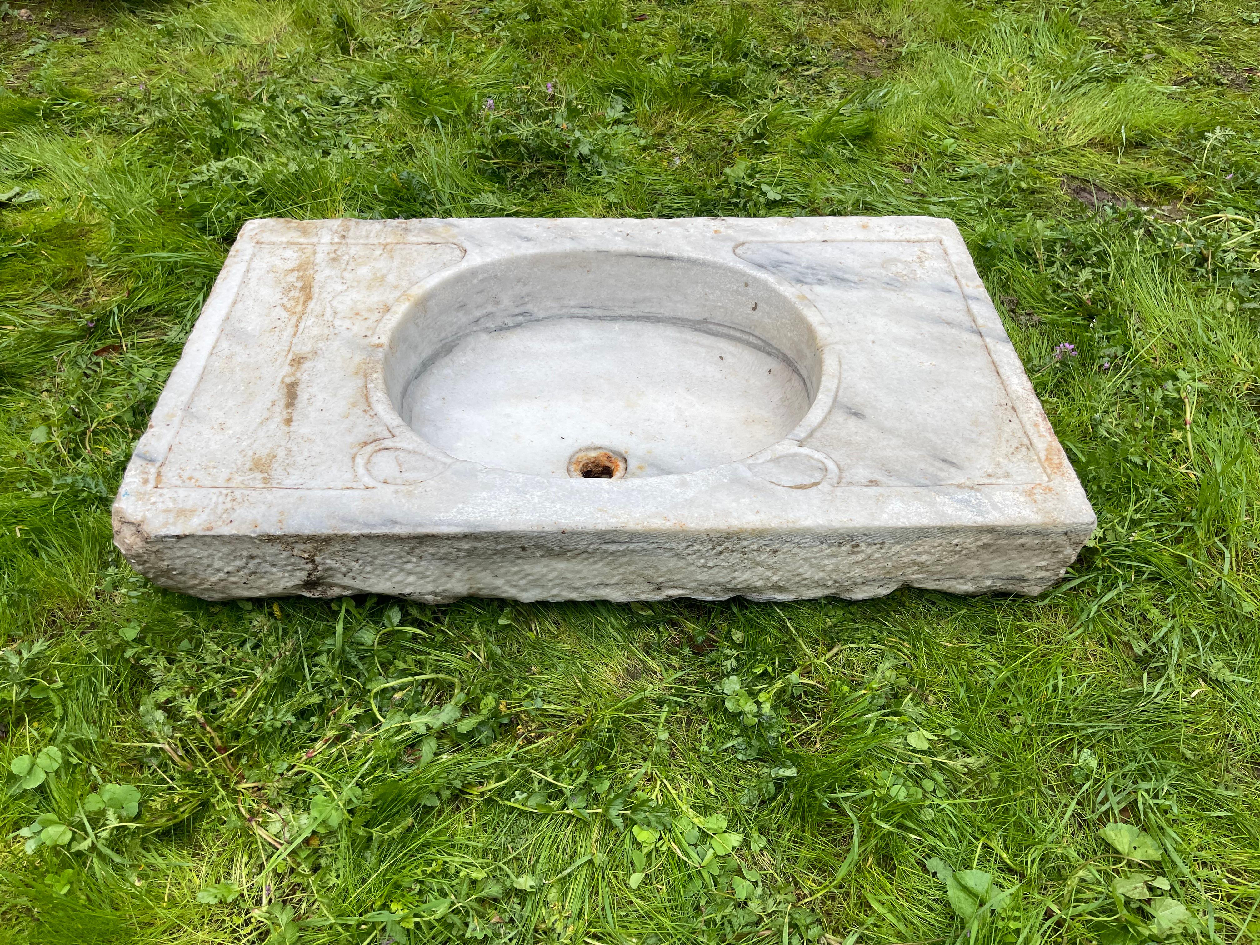 20ième siècle Mermer Lavabo (Lavabo en marbre) en vente