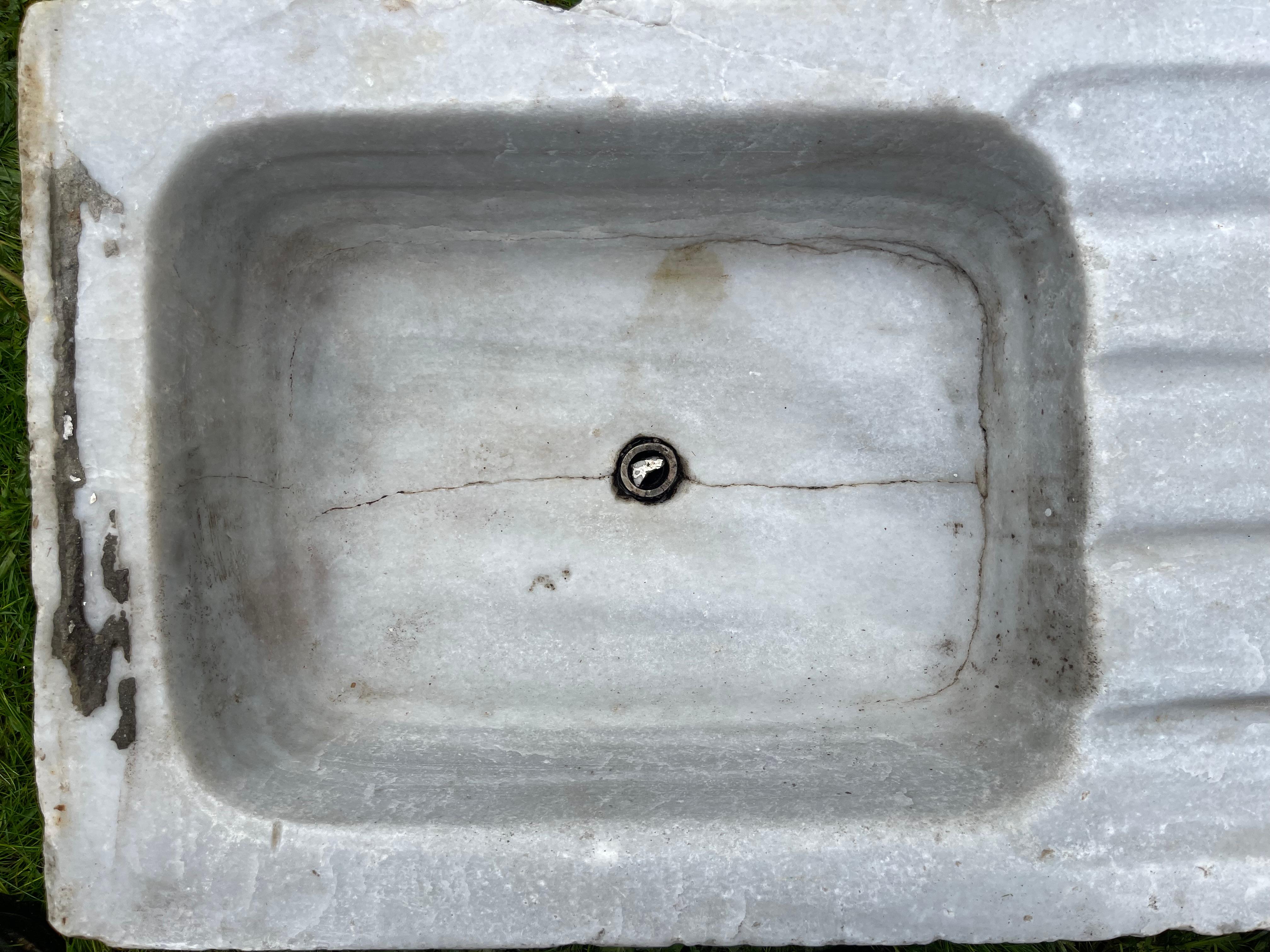 20ième siècle Mermer Lavabo (Lavabo en marbre) en vente
