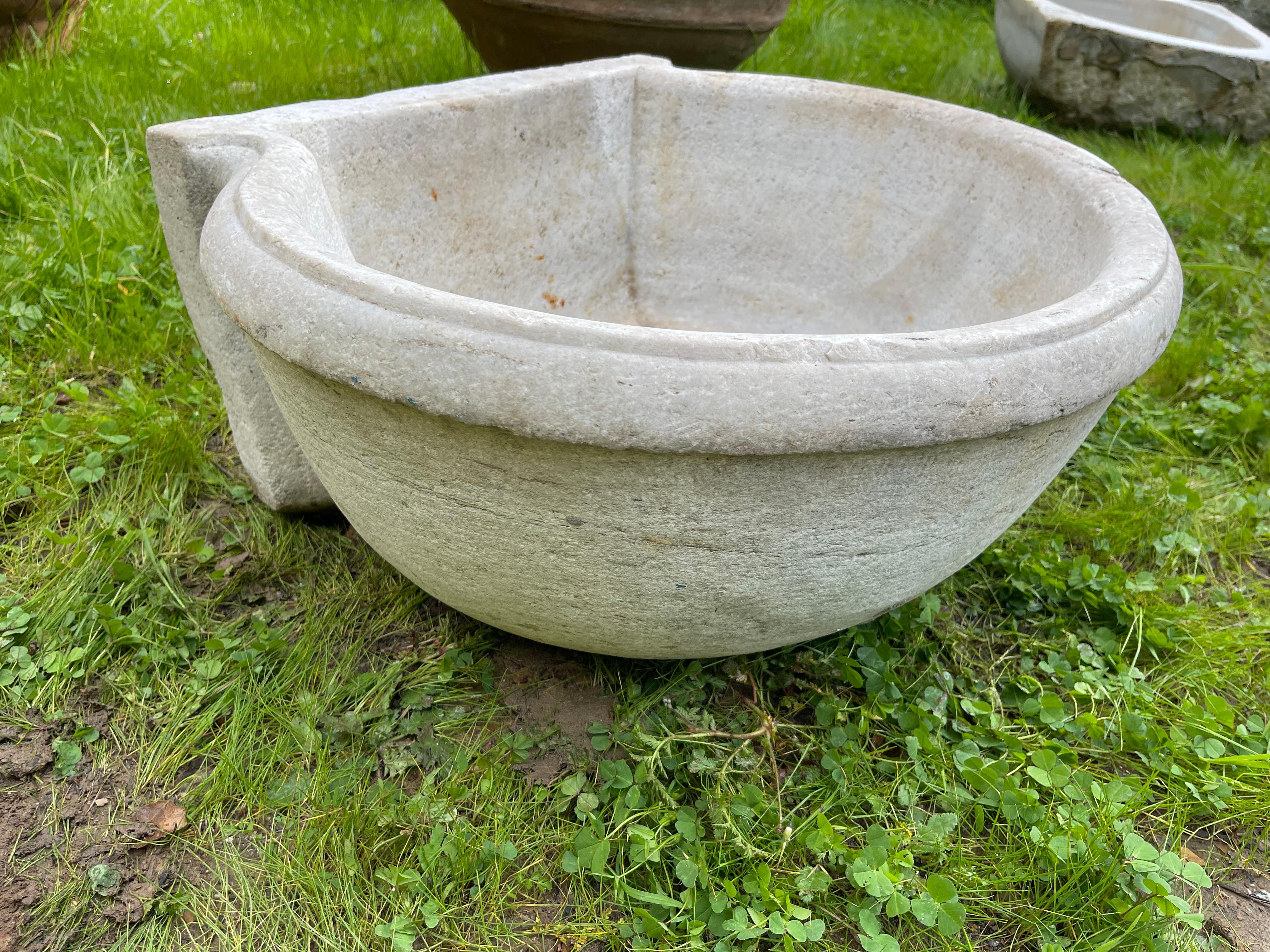 20ième siècle Mermer Lavabo (Lavabo en marbre) en vente