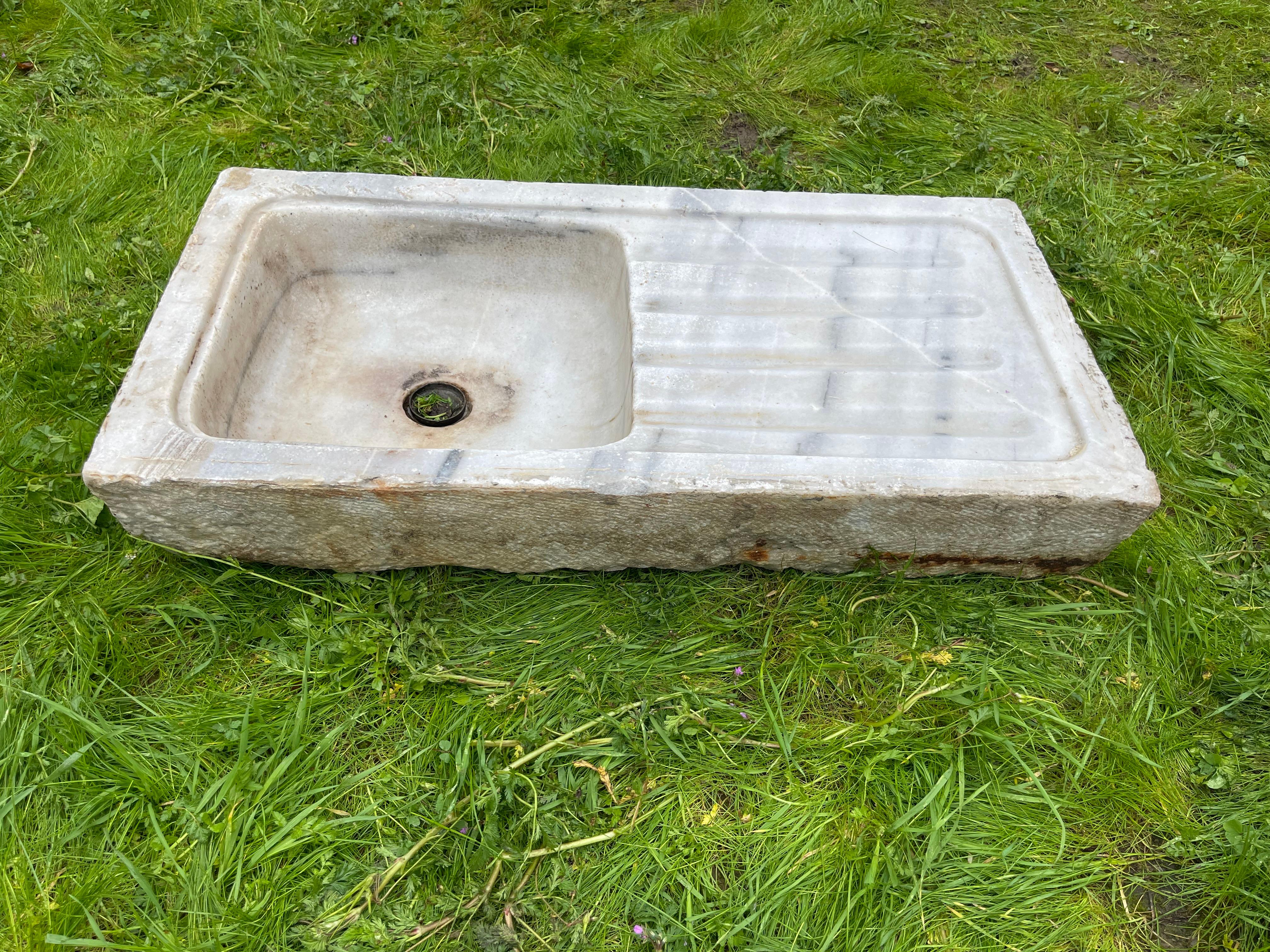 20ième siècle Mermer Lavabo (Lavabo en marbre)