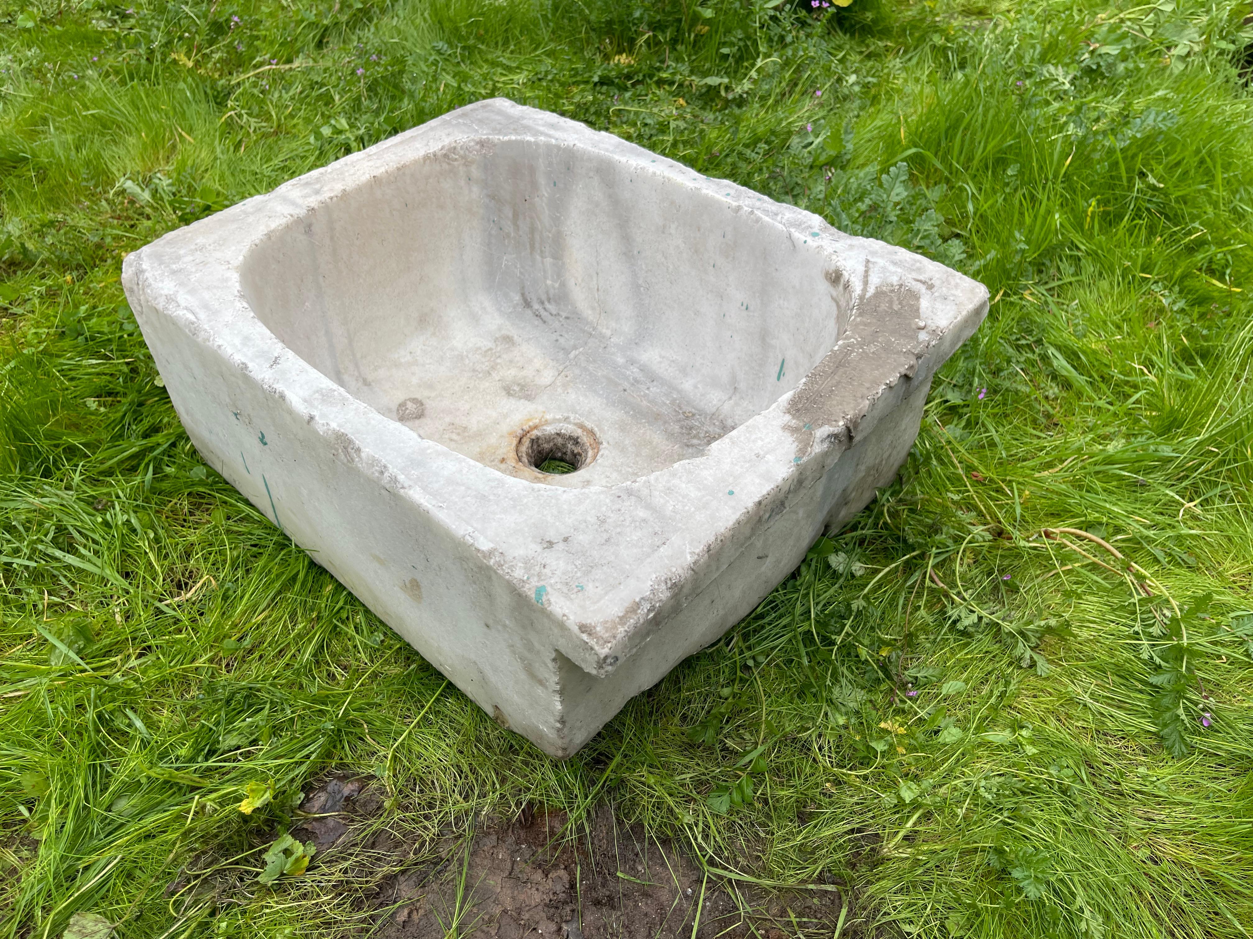 Marbre Mermer Lavabo (Lavabo en marbre) en vente